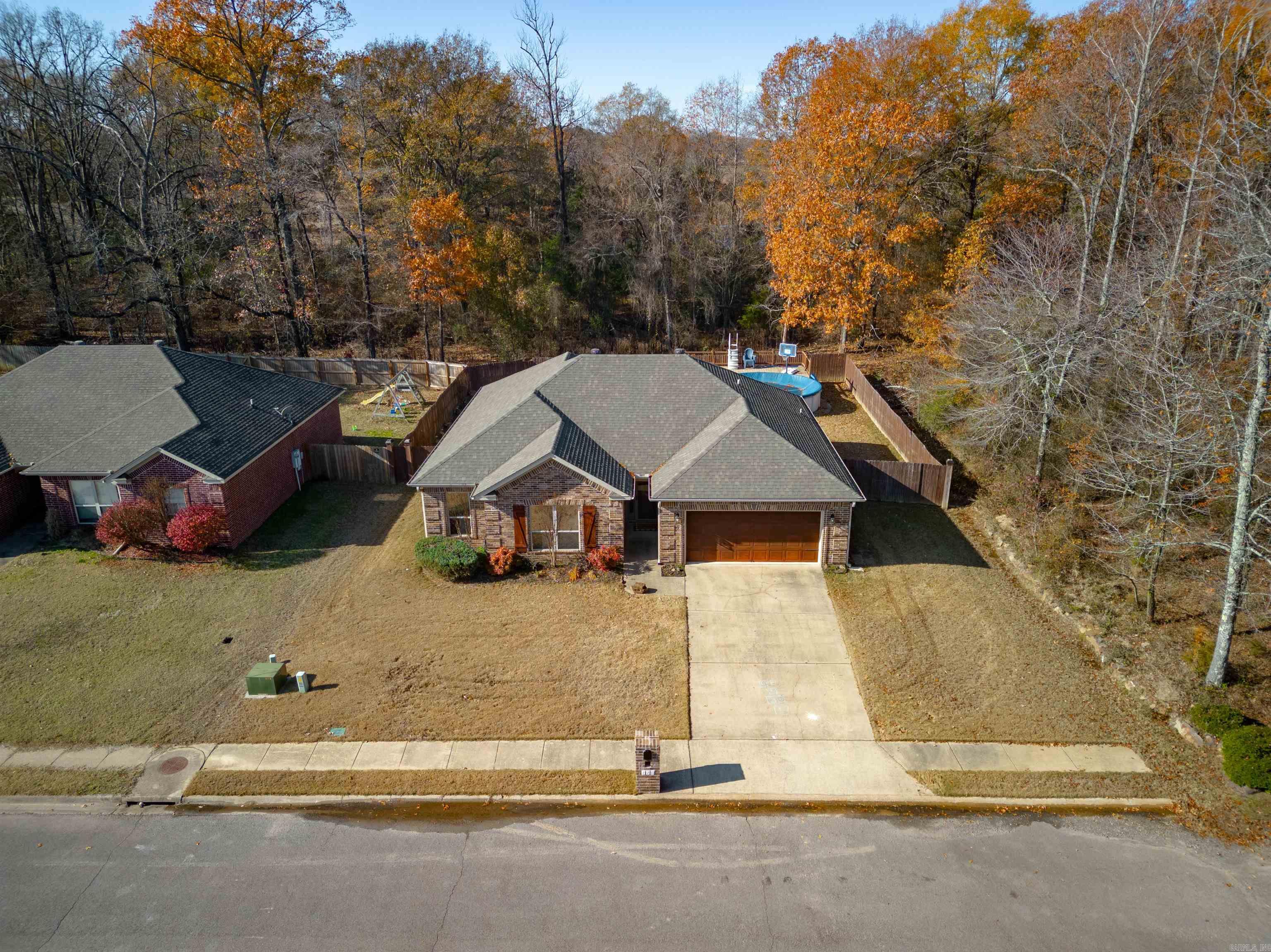 CROSS CREEK - Residential