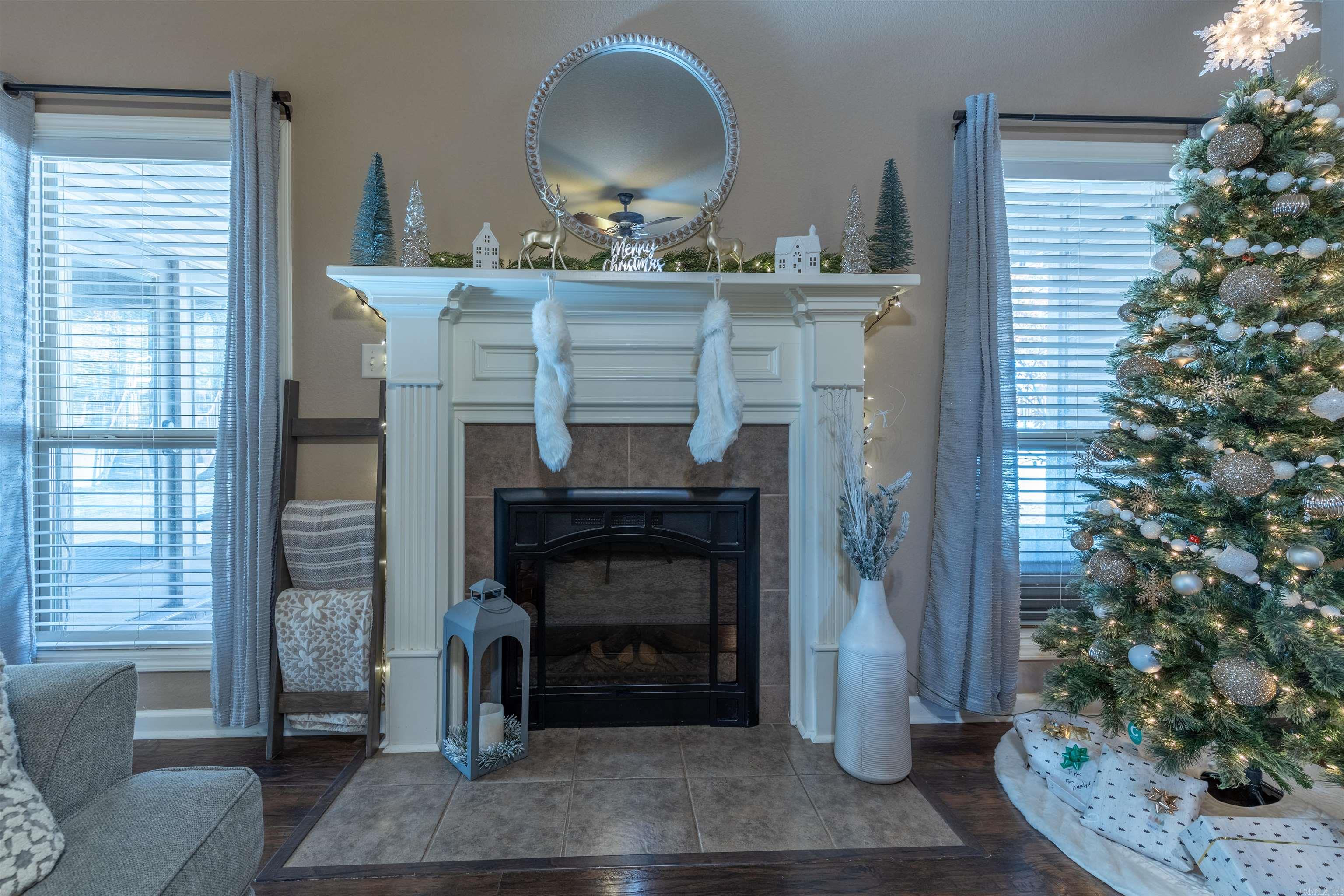 CROSS CREEK - Residential