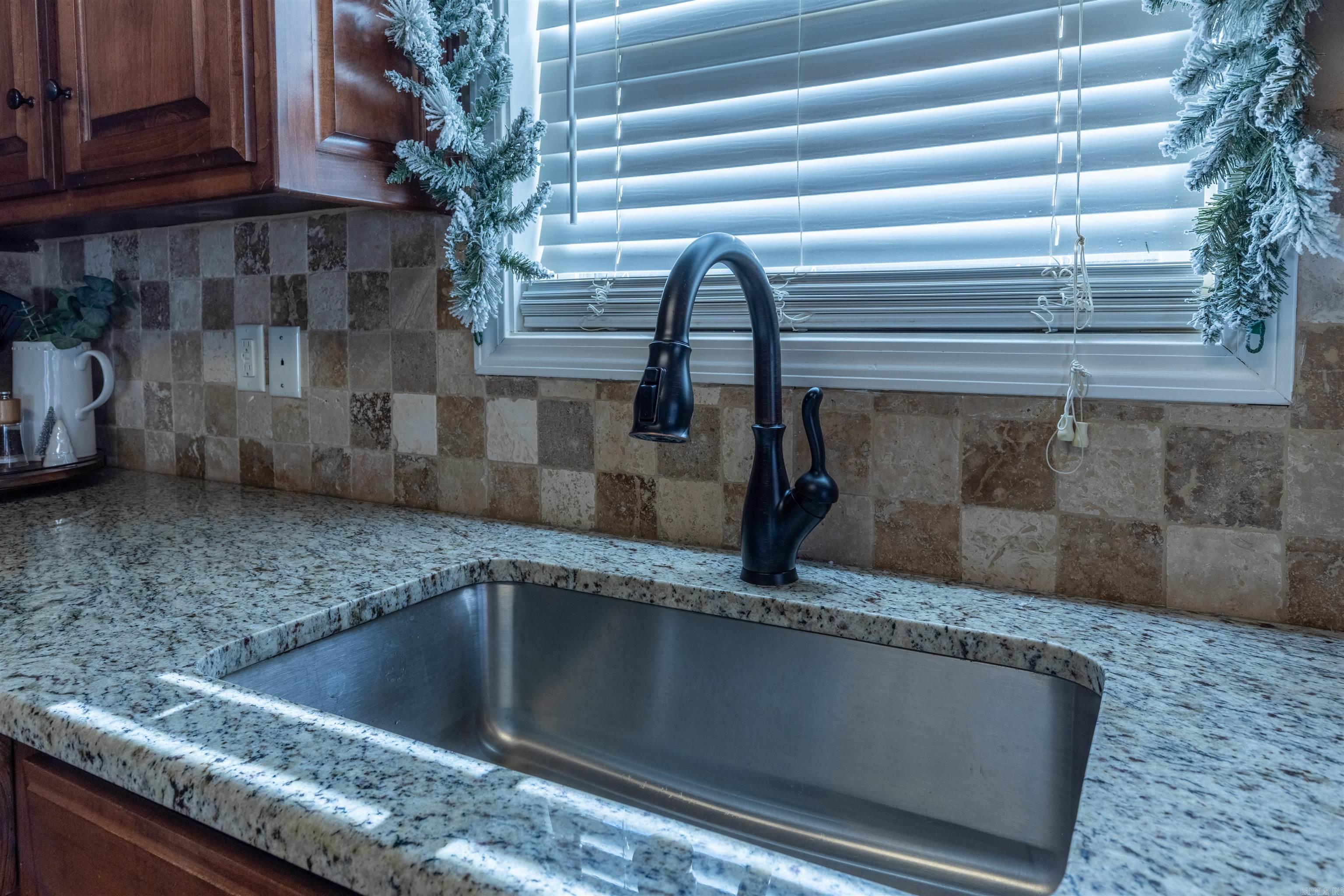 CROSS CREEK - Residential