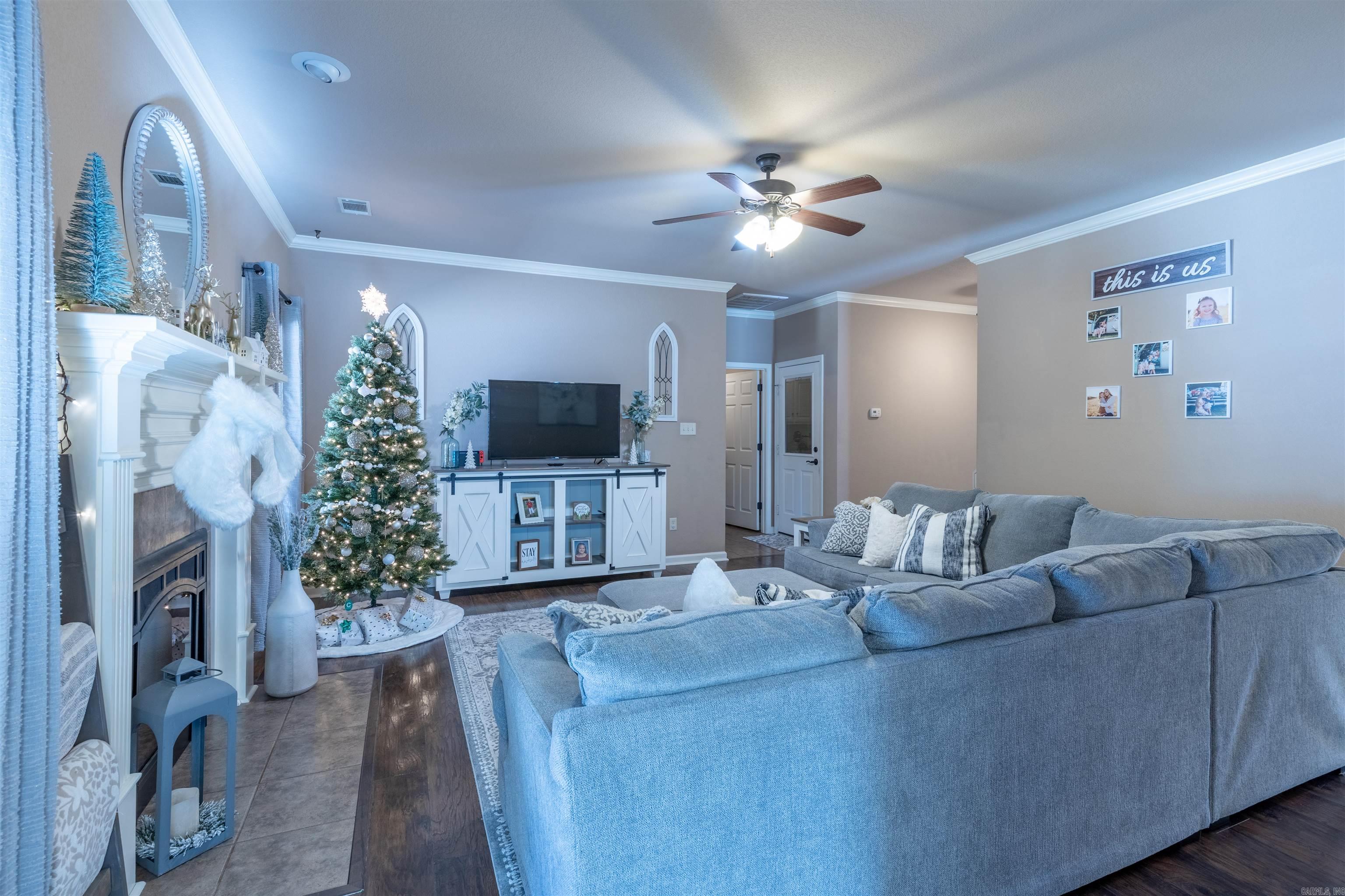 CROSS CREEK - Residential