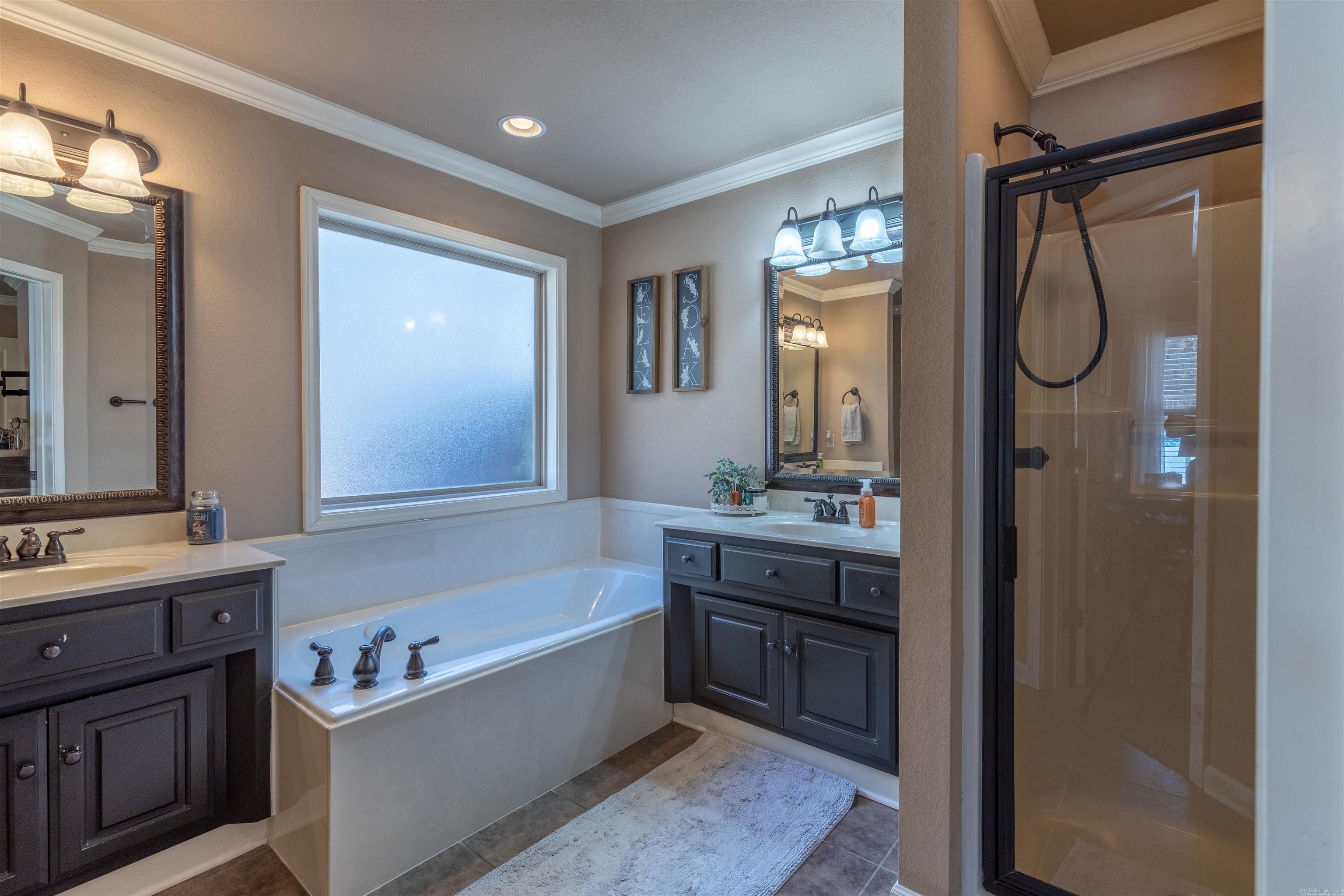 CROSS CREEK - Residential