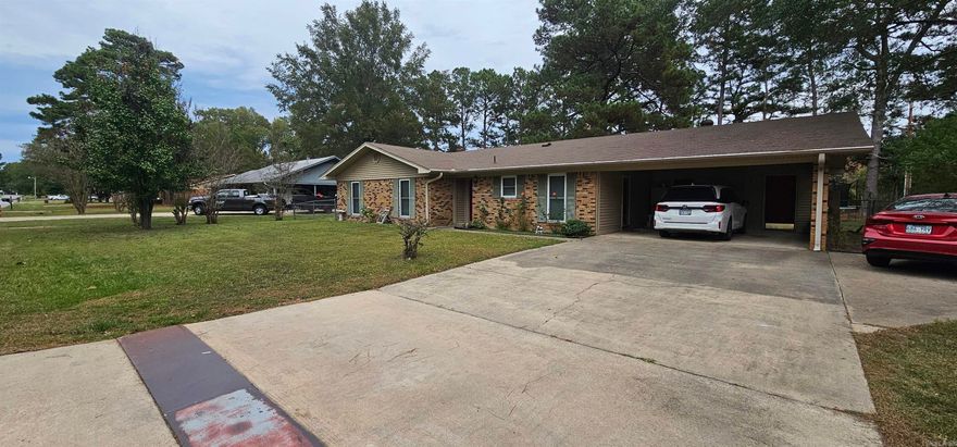 Family home!  This 3 bed, 2 bath home is ready to live!  Spacious living room, with new flooring throughout! Home also has energy-efficient windows installed in 2021.  Roof installed in 2020, and indoor heat/air unit replaced in 2024.  Back yard is fenced in and has a covered patio!