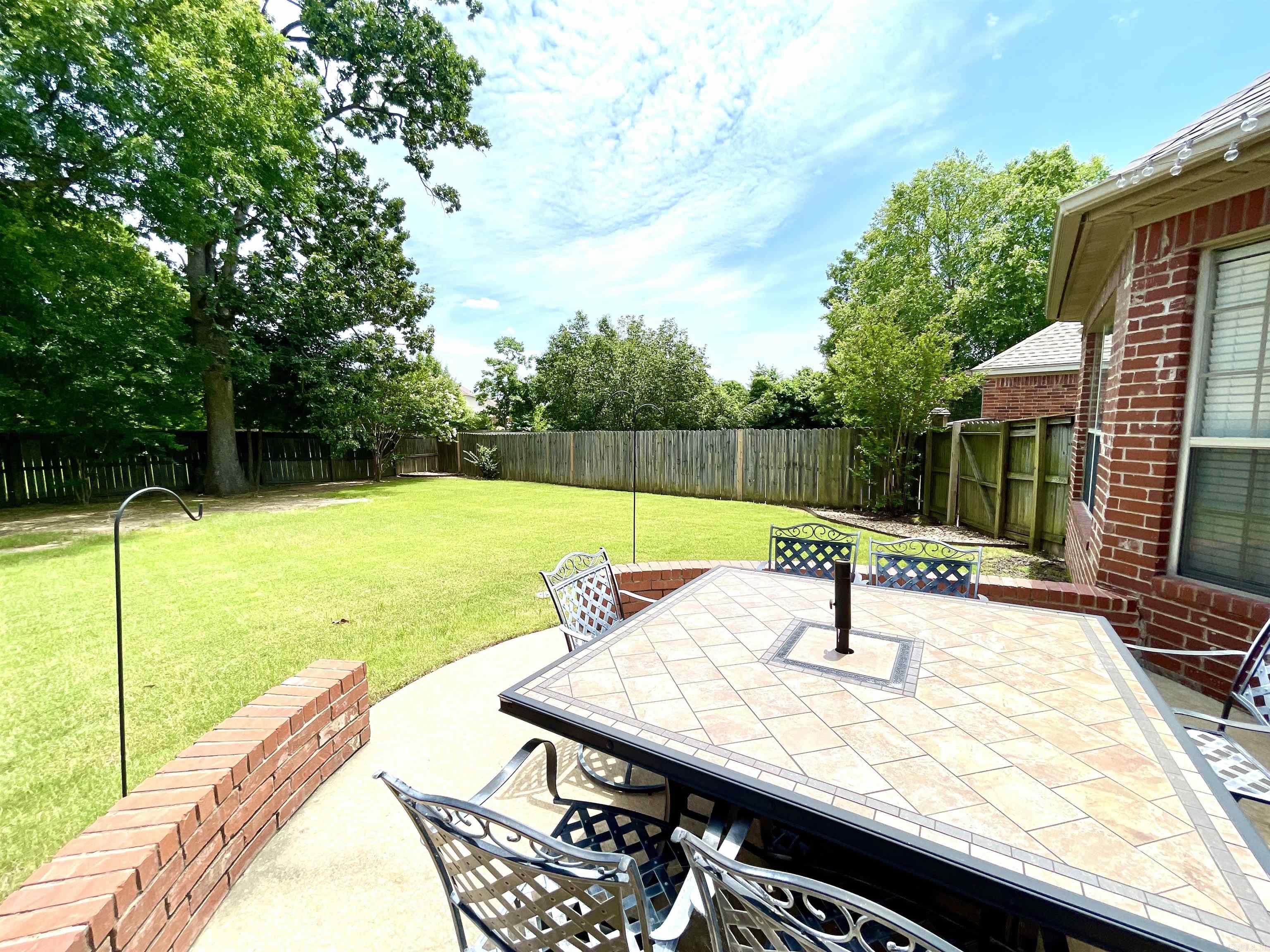 COUNTRY CLUB OF ARK THE - Residential