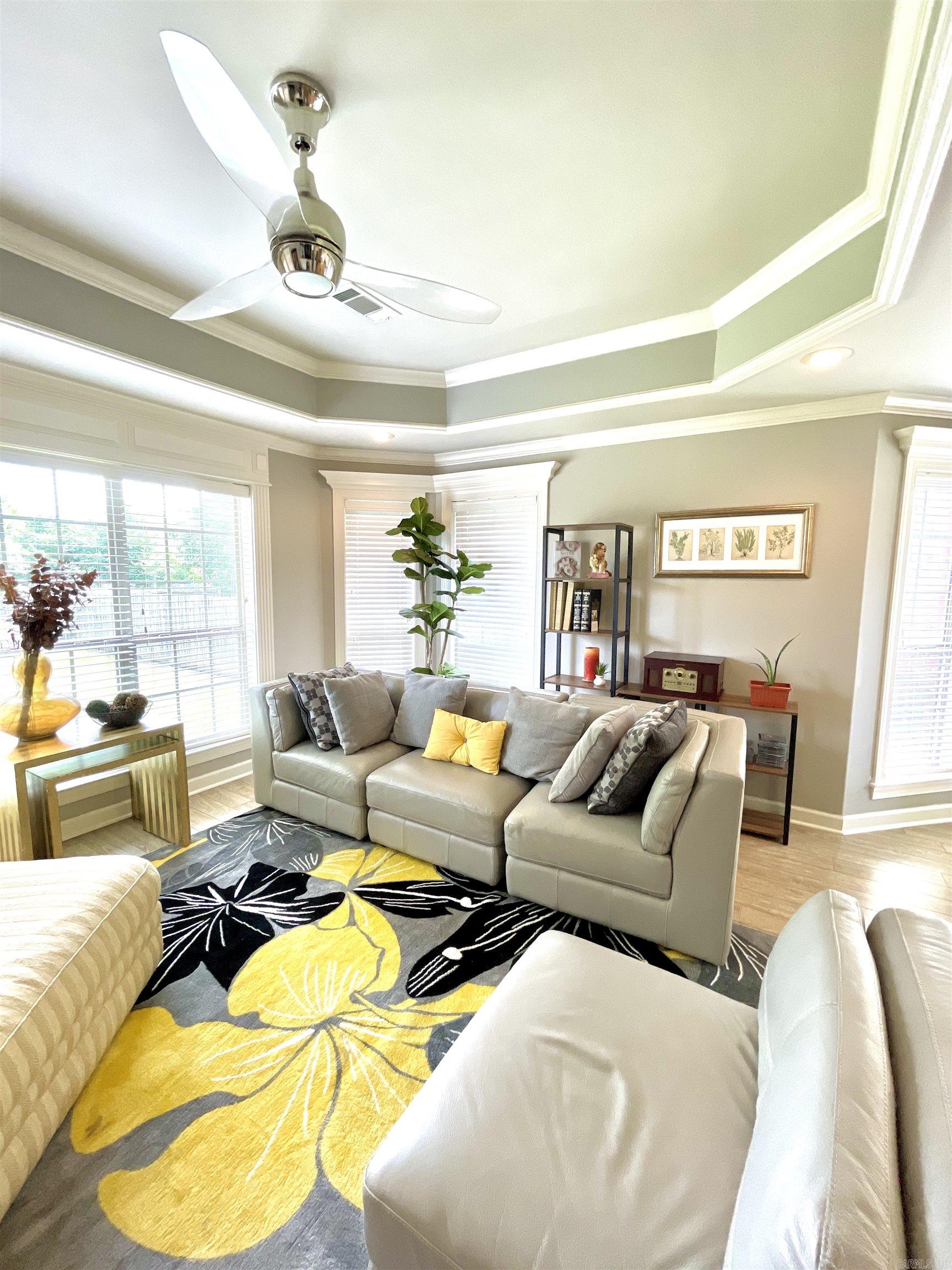 COUNTRY CLUB OF ARK THE - Residential