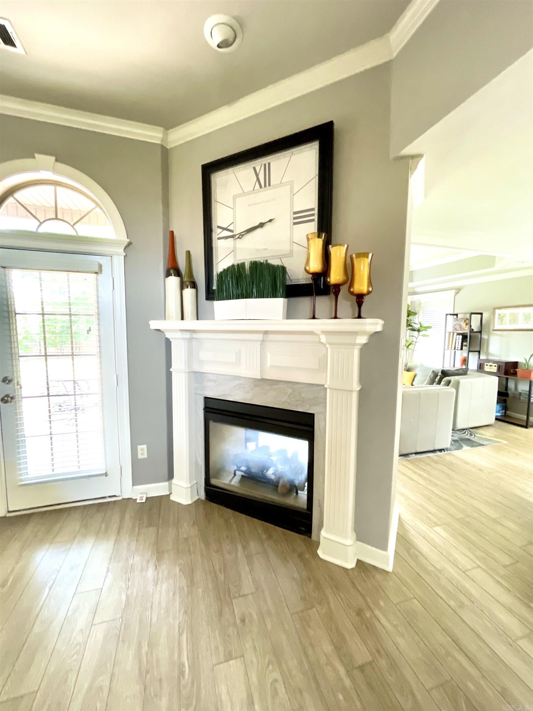 COUNTRY CLUB OF ARK THE - Residential