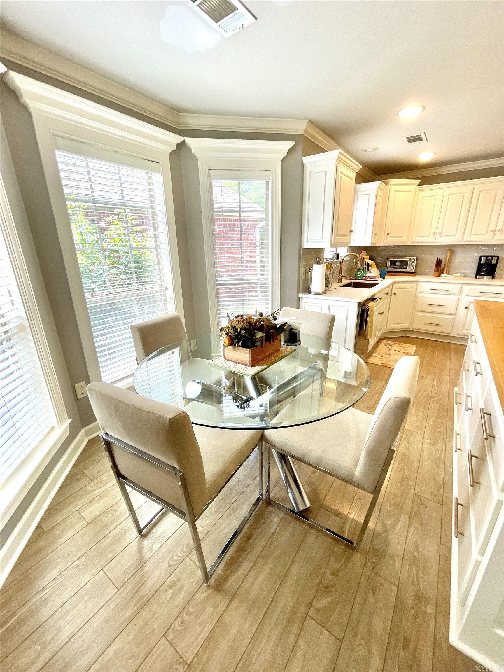 COUNTRY CLUB OF ARK THE - Residential