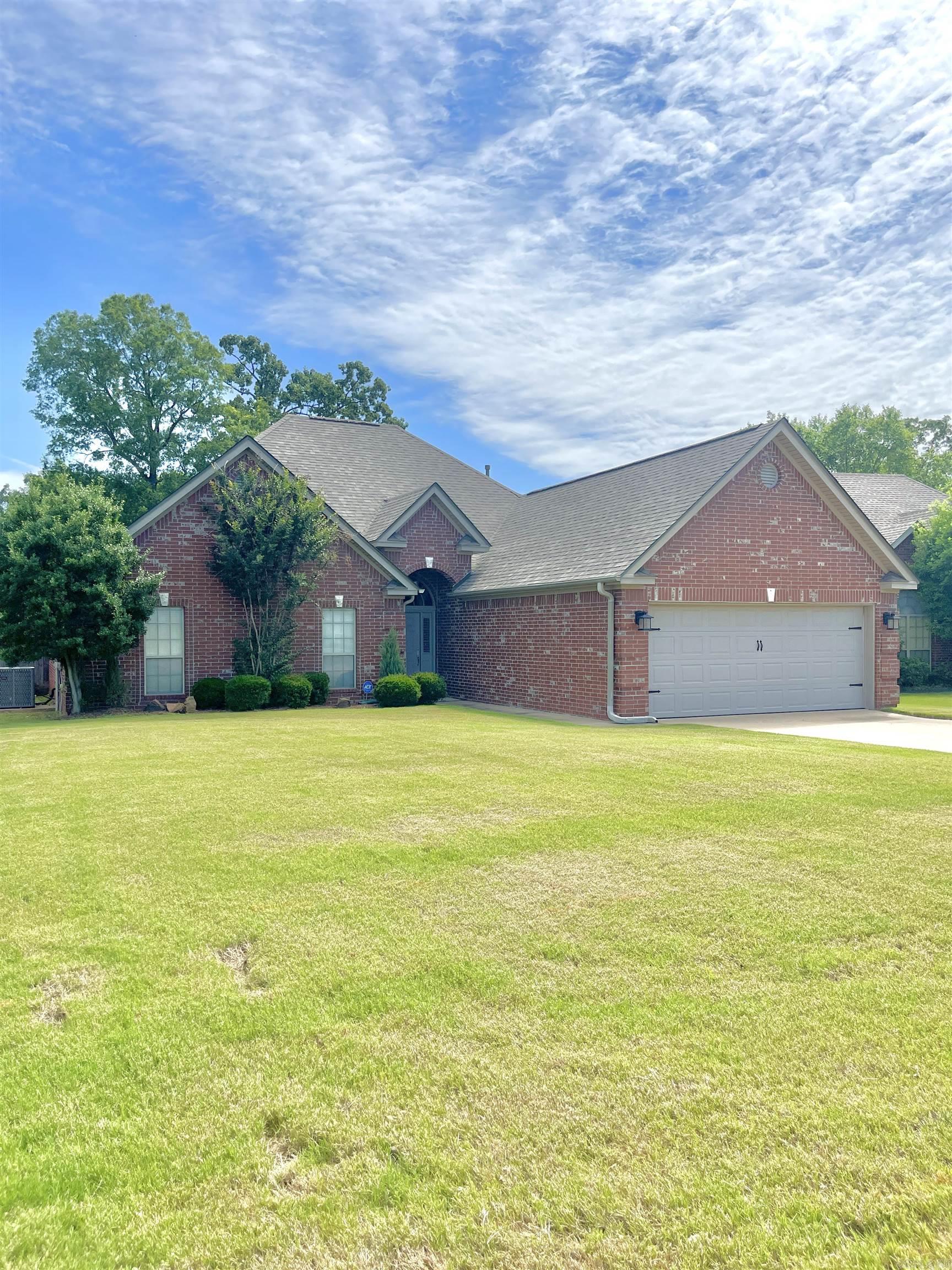 COUNTRY CLUB OF ARK THE - Residential