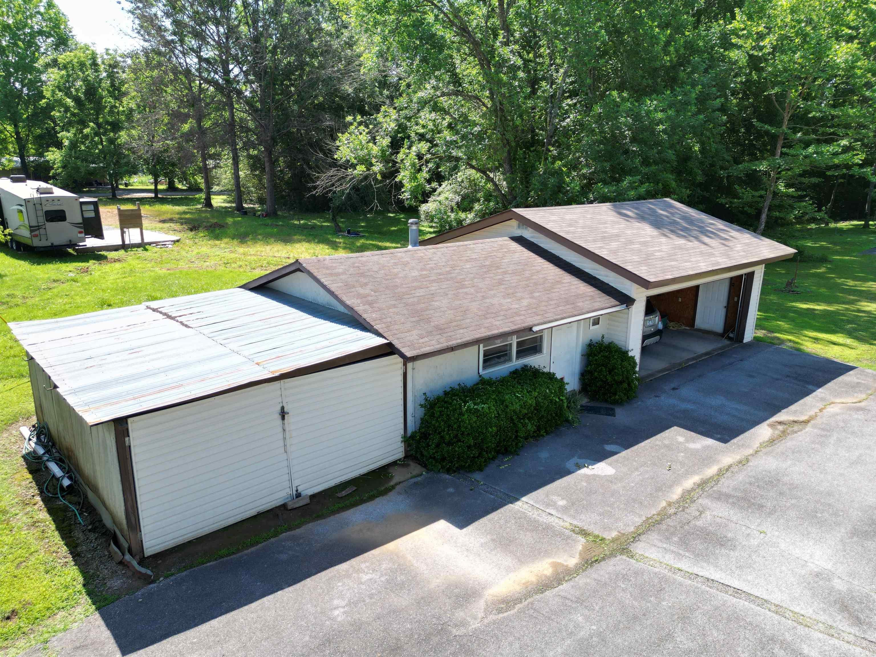 RIVER OAKS ESTATES - Residential