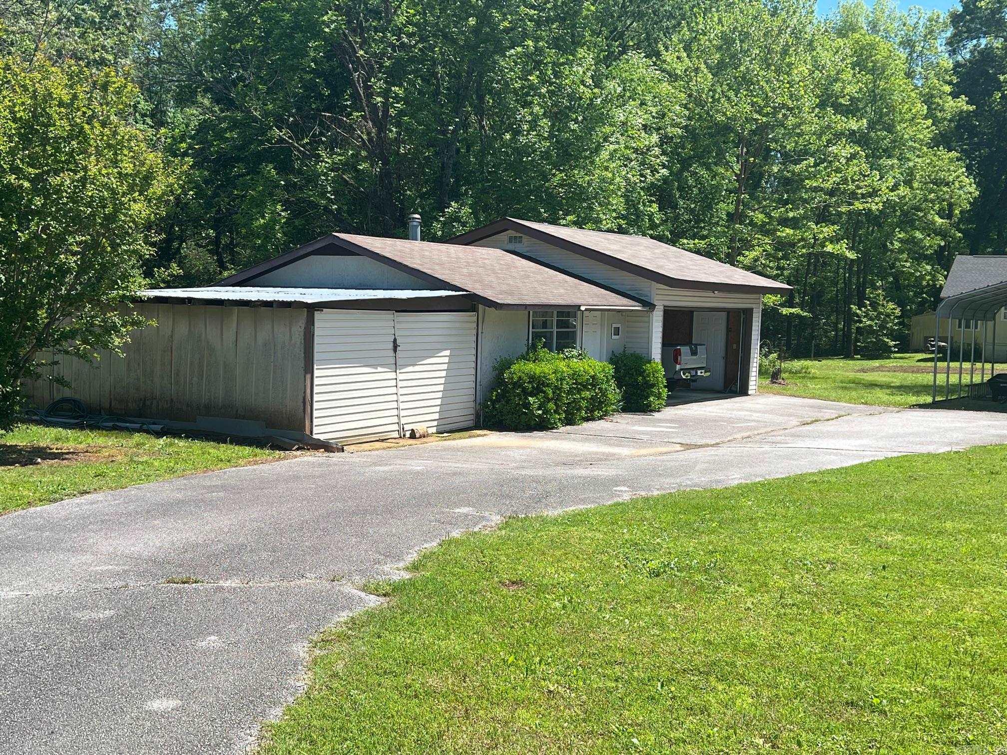 RIVER OAKS ESTATES - Residential