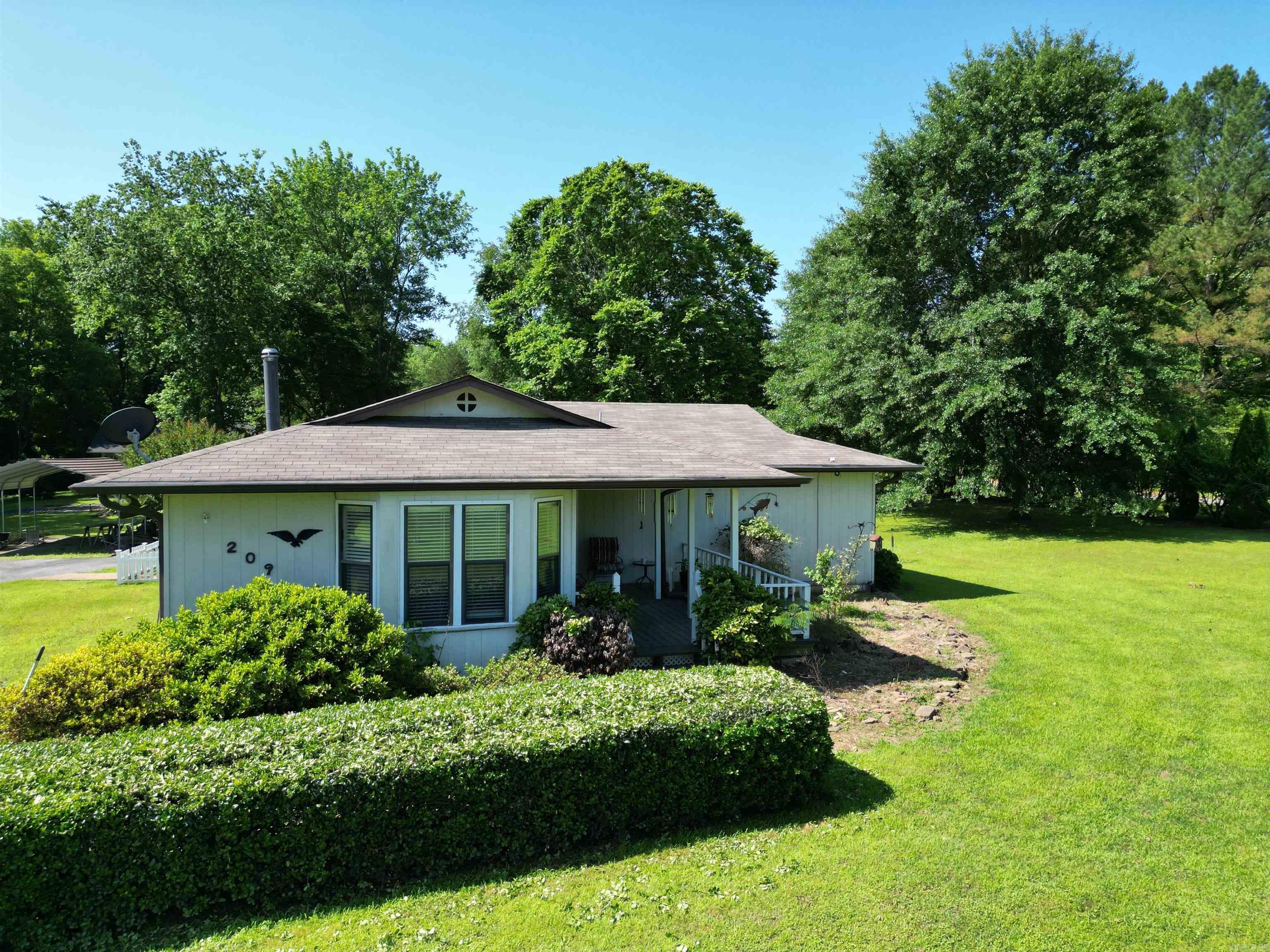 RIVER OAKS ESTATES - Residential