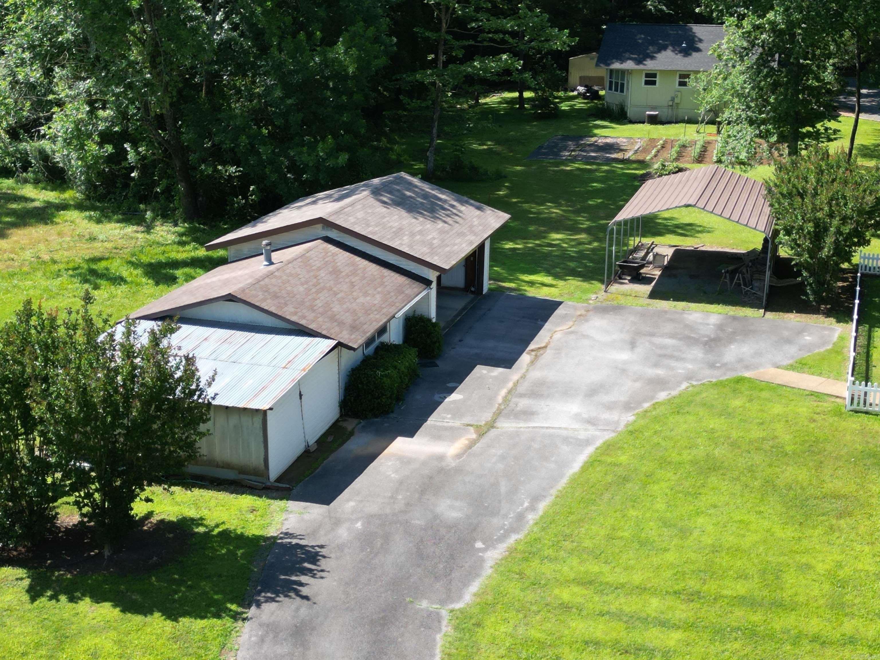 RIVER OAKS ESTATES - Residential