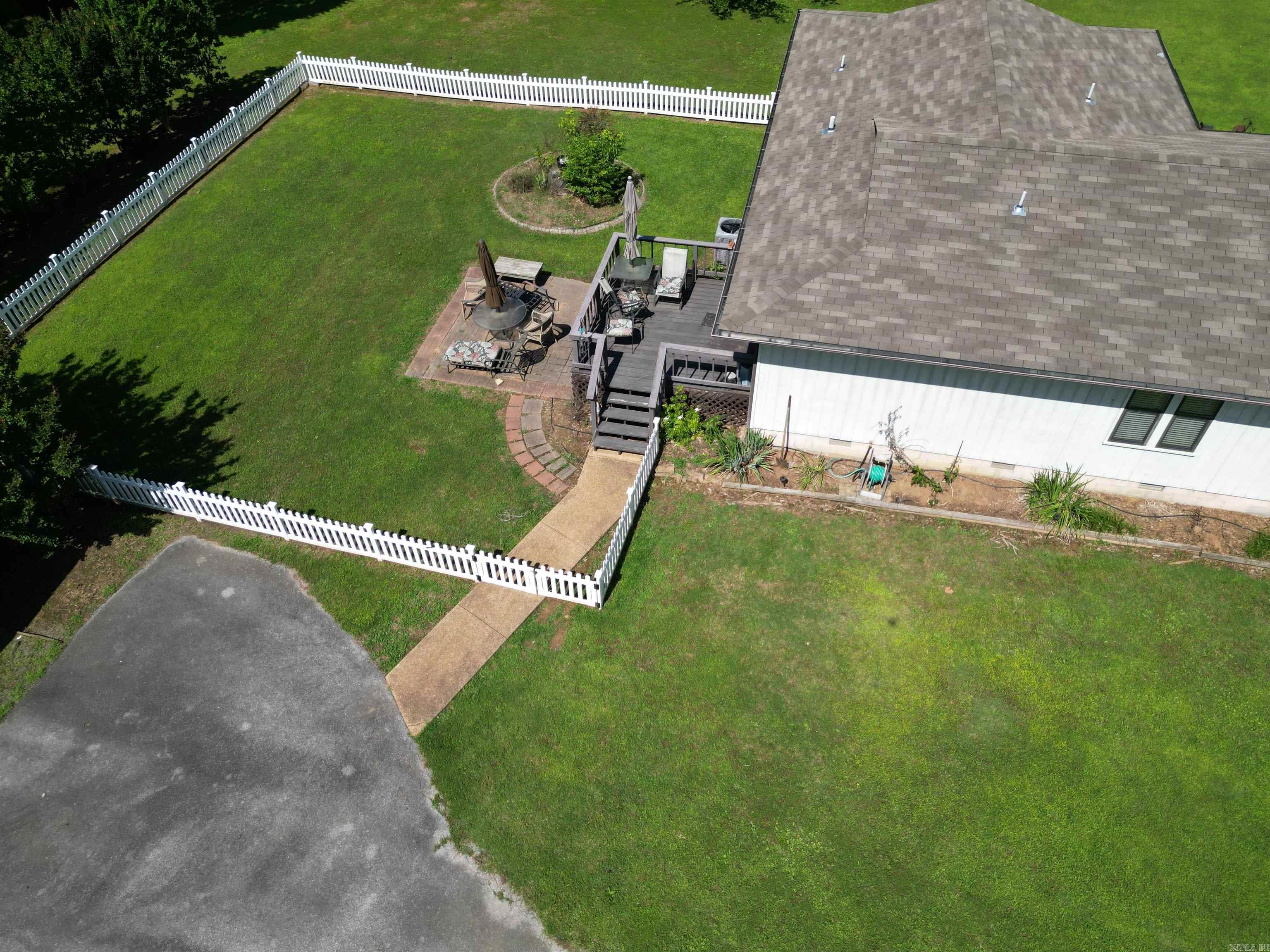 RIVER OAKS ESTATES - Residential