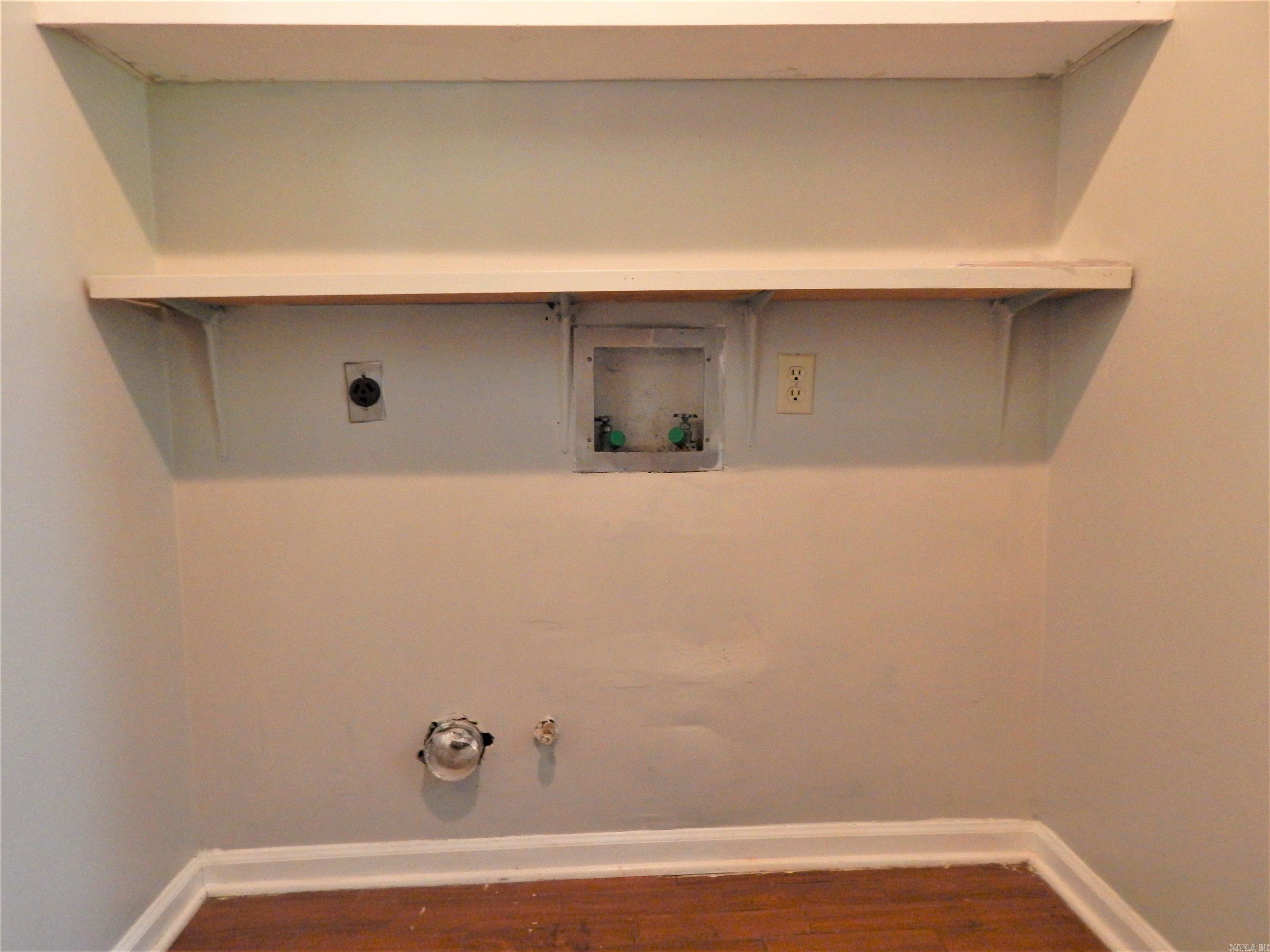 Springhill Manor West - Residential Lease