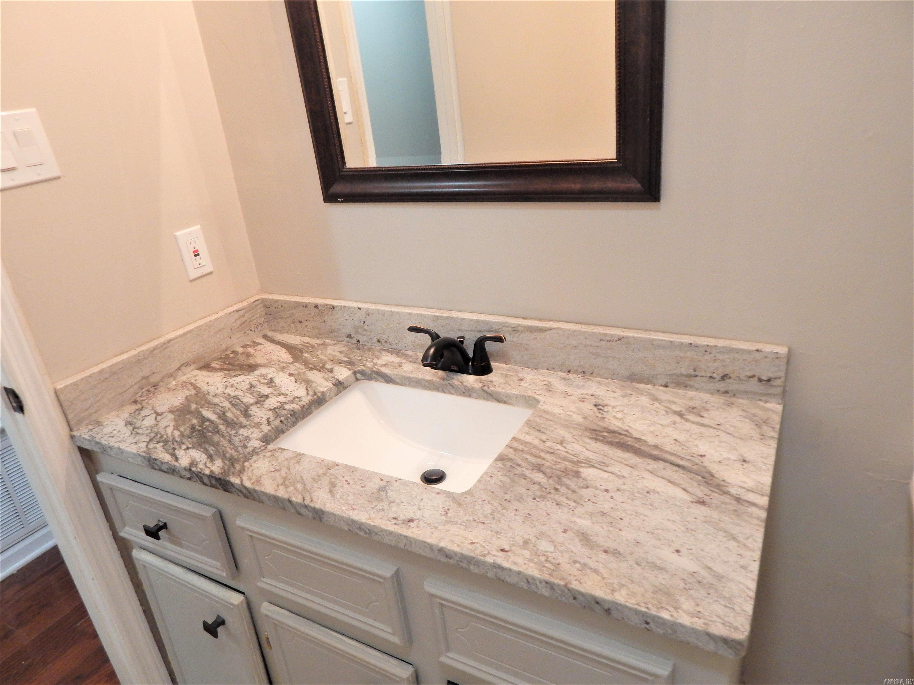 Springhill Manor West - Residential Lease