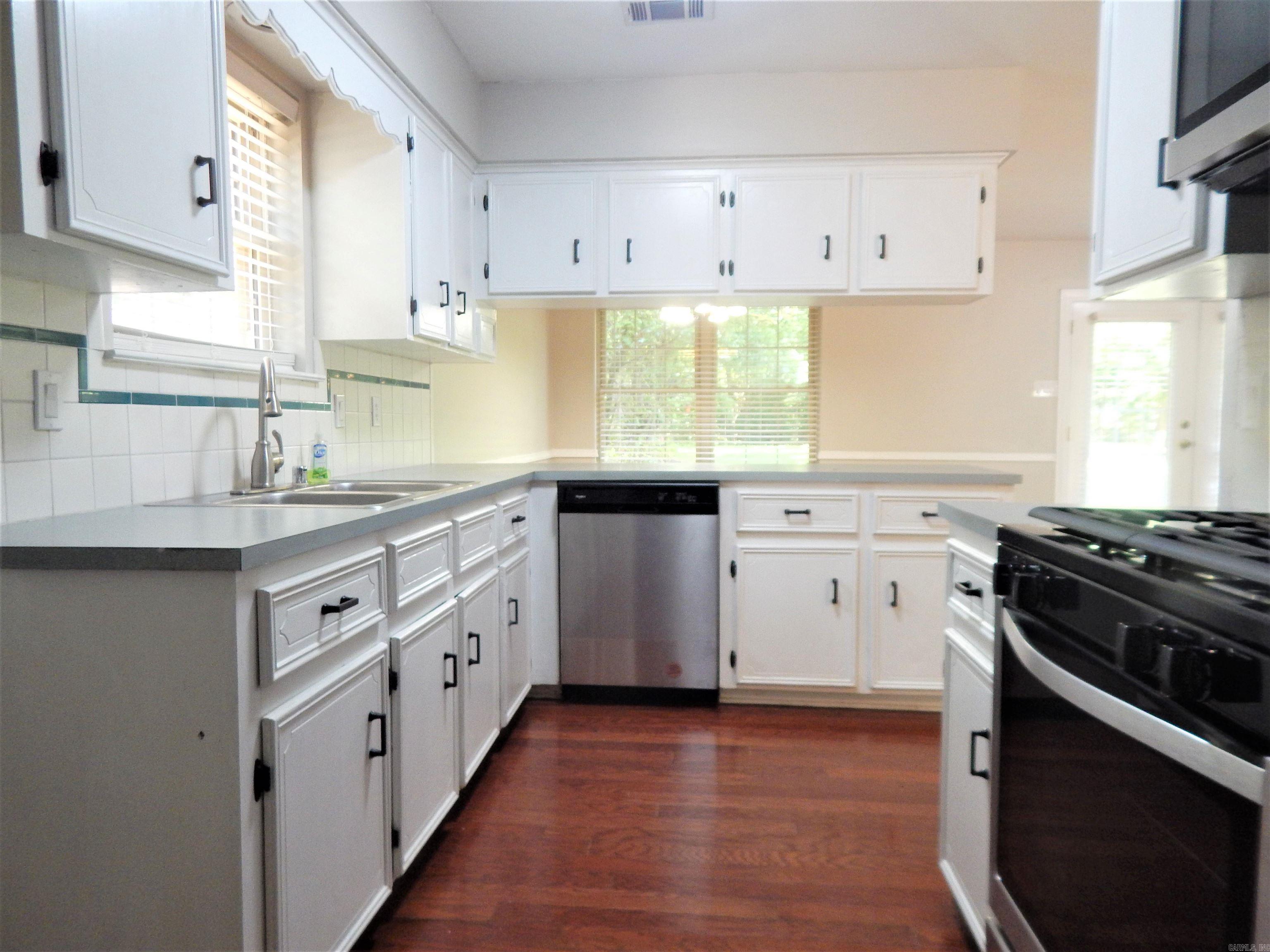 Springhill Manor West - Residential Lease