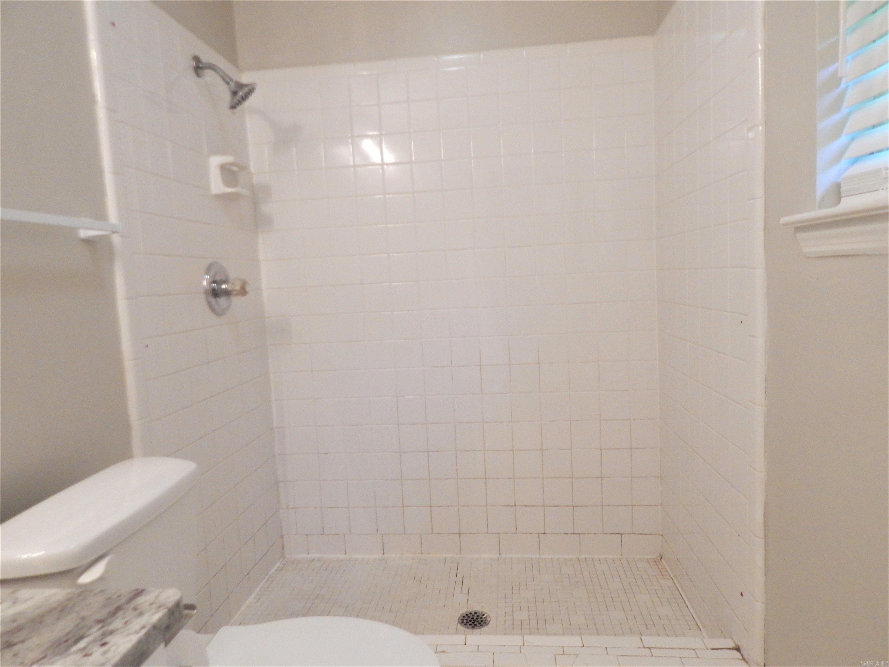 Springhill Manor West - Residential Lease