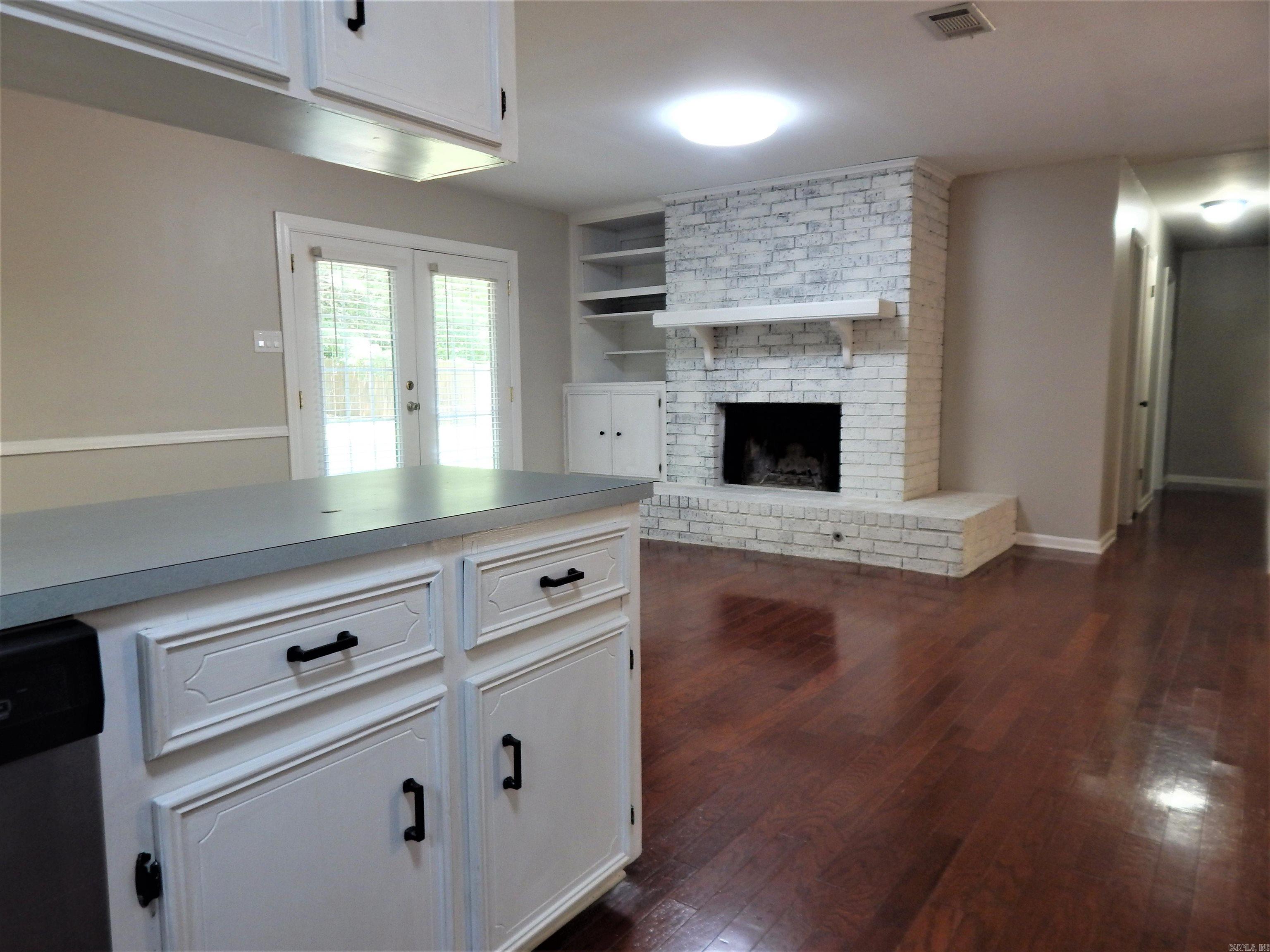 Springhill Manor West - Residential Lease