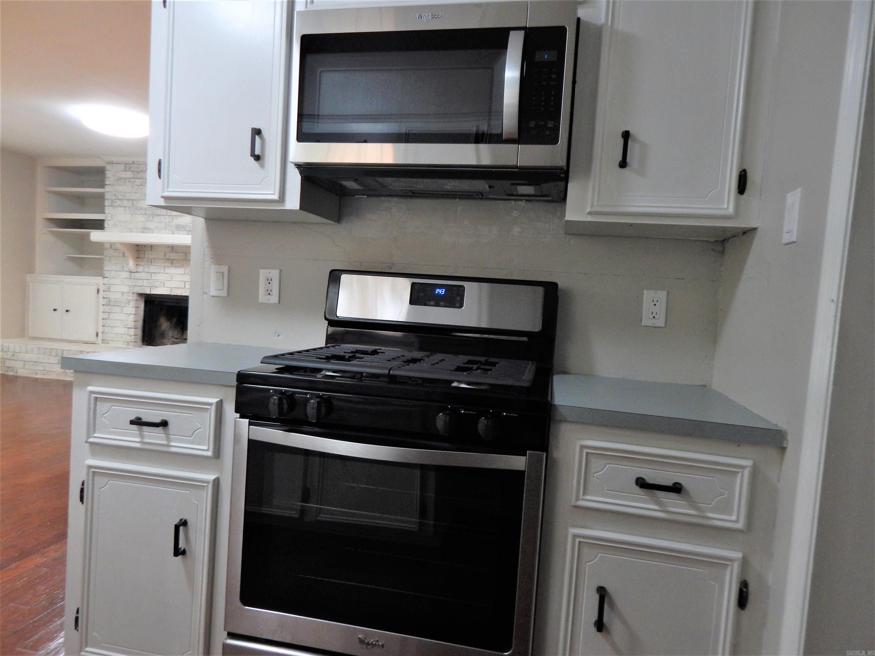 Springhill Manor West - Residential Lease