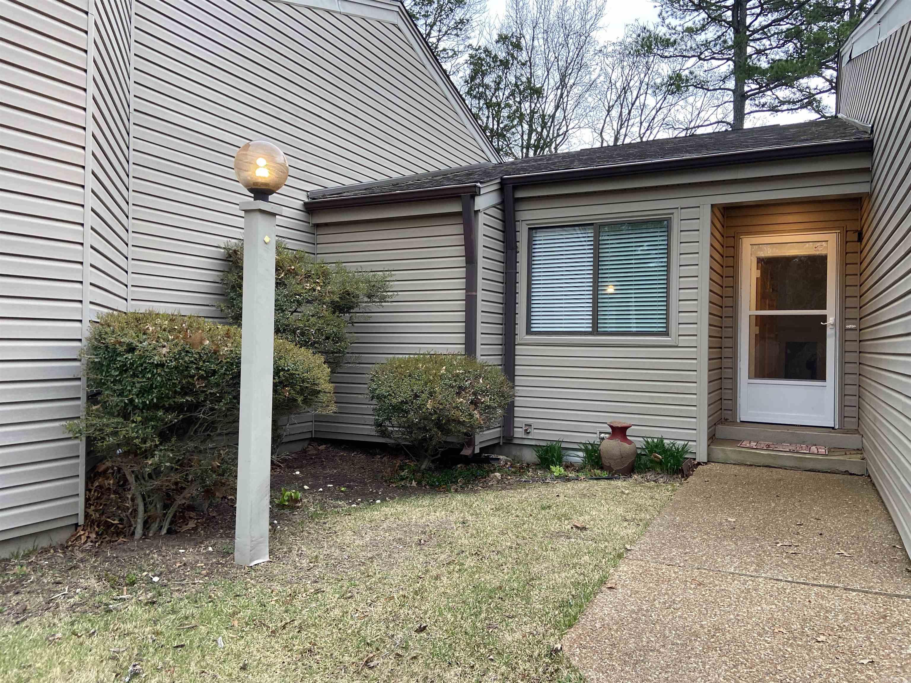 COUNTRY CLUB RIDGE - Residential