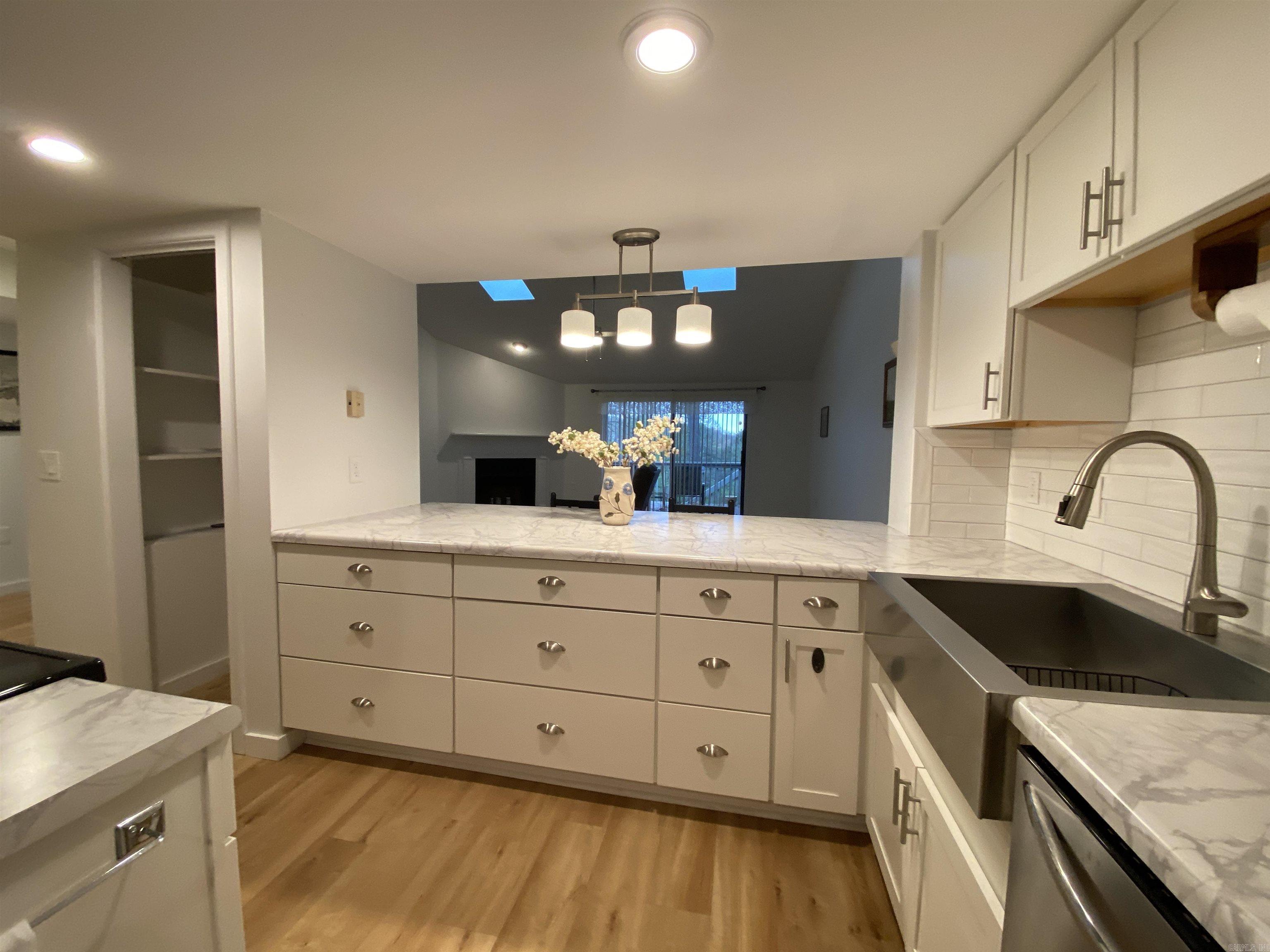 COUNTRY CLUB RIDGE - Residential
