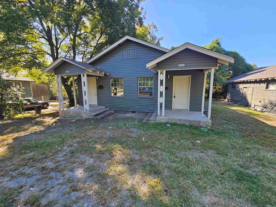 MOVE IN SPECIAL! HALF OFF FIRST MONTH’S RENT!  Cozy duplex in NLR that is waiting for you to call home. The lease for this property is for 18 months with a 3% increase after the first year. Income has to be 3x the amount of rent unless you have a housing voucher.  **ALL PROPERTIES MAY NOT BE MOVE-IN READY**