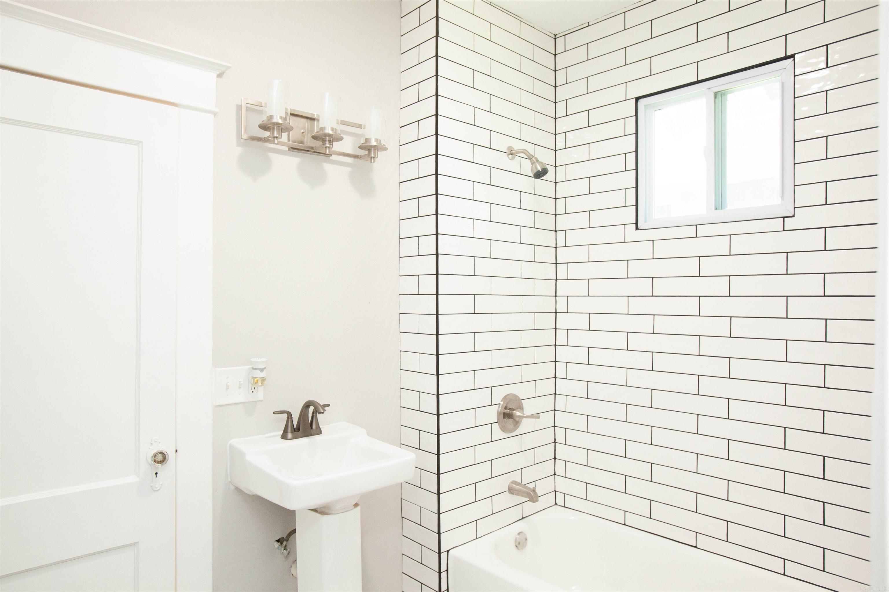 Elmhurst - Residential Lease