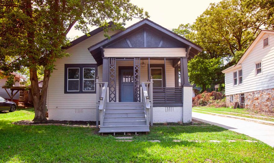 Cozy 2BD/1BA bungalow in walking distance to UAMS and just minutes away from all the amenities Hillcrest has to offer! Plenty of natural light throughout. Sleek subway tile backsplash and granite countertops in kitchen. Dining room for entertaining guests or enjoying family dinners. Back deck perfect for enjoying beautiful Arkansas days. This property is managed by Hoffman Team so beware of scammers - we will never ask you to Cashapp us money. The lease for this property is for 18 months to 2 years with a 3% increase after the first year. Income must be 3x the amount of rent. Deposit, first month’s rent, and the $50 administration fee due before move in. This property does not accept section 8.