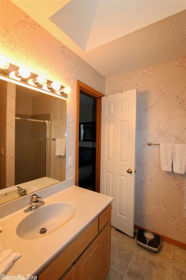 BALENCIAGA - Residential