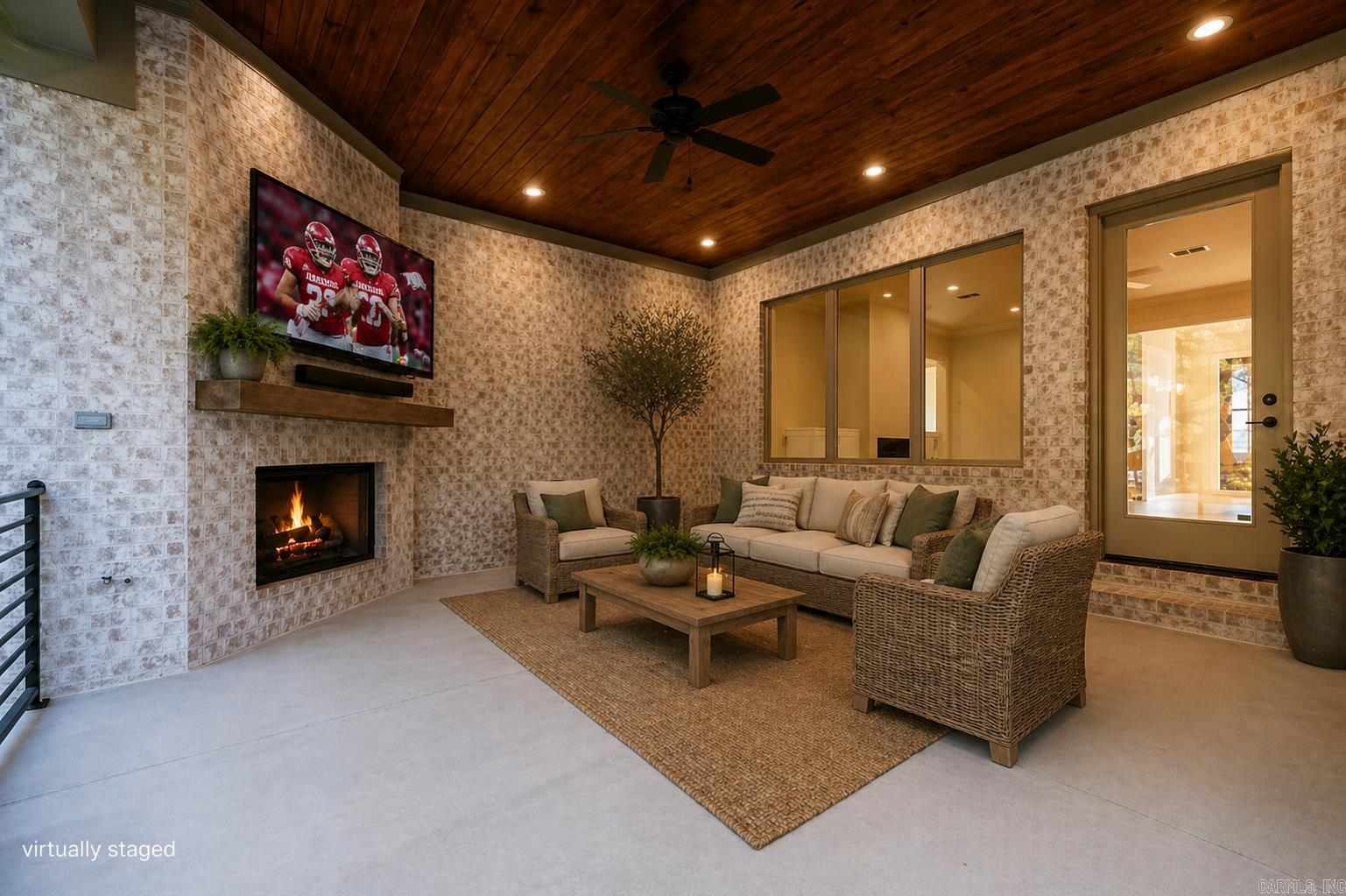 BEAR DEN ESTATES - Residential
