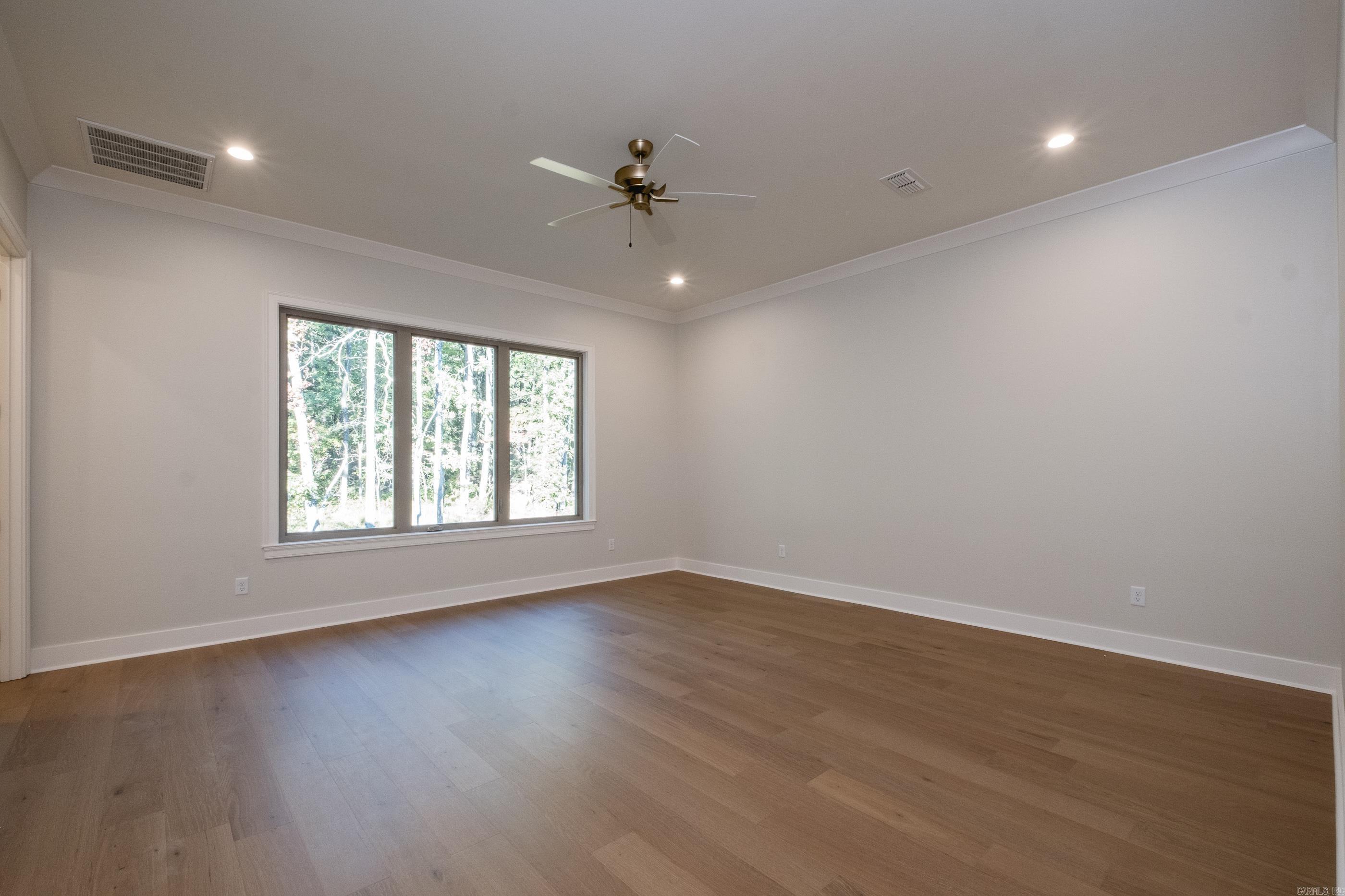 BEAR DEN ESTATES - Residential
