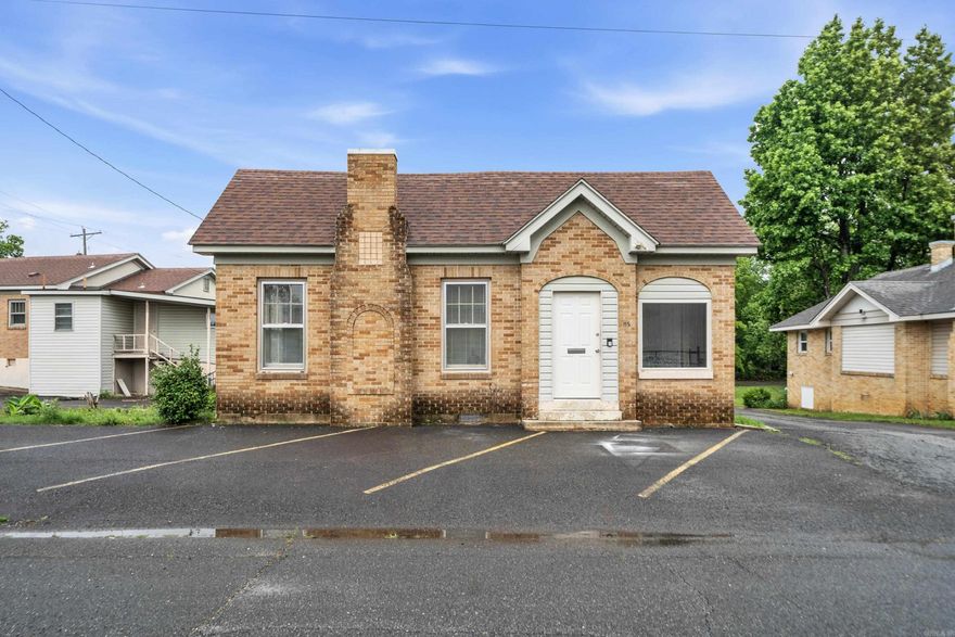 EXCELLENT OPPORTUNITY TO HAVE ALMOST HALF AN ACRE OF COMMERCIAL PROPERTY IN A PRIME LOCATION ON CENTRAL AVENUE. THIS LARGE LOT OFFERS AMBLE PARKING AND A SPACIOUS BUILDING WITH SEVERAL VERSATILE ROOMS INCLUDING ONE LARGE, NEARLY CLEAR-SPAN ROOM JUST INSIDE THE WELCOMING FOYER.  3 BATHROOMS (1 FULL). CENTRAL HEAT/AIR THROUGHOUT. LAUNDRY HOOKUPS (ELECTRIC). TWO ORIGINAL STONE FIREPLACES WITH GAS HOOKUPS.