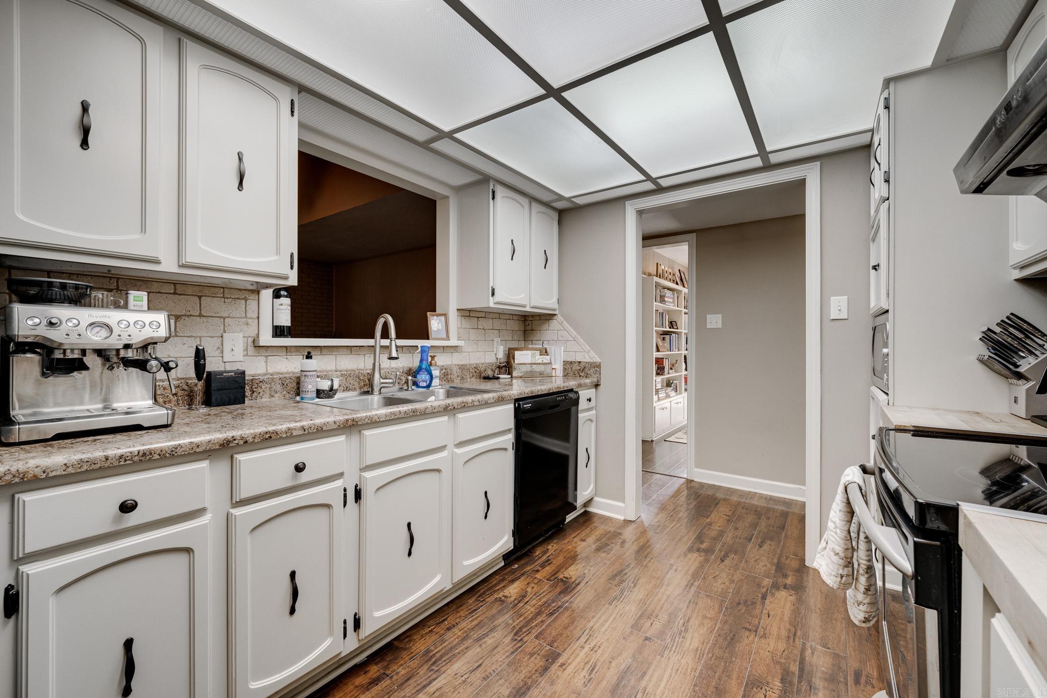 WEST GATE - Residential