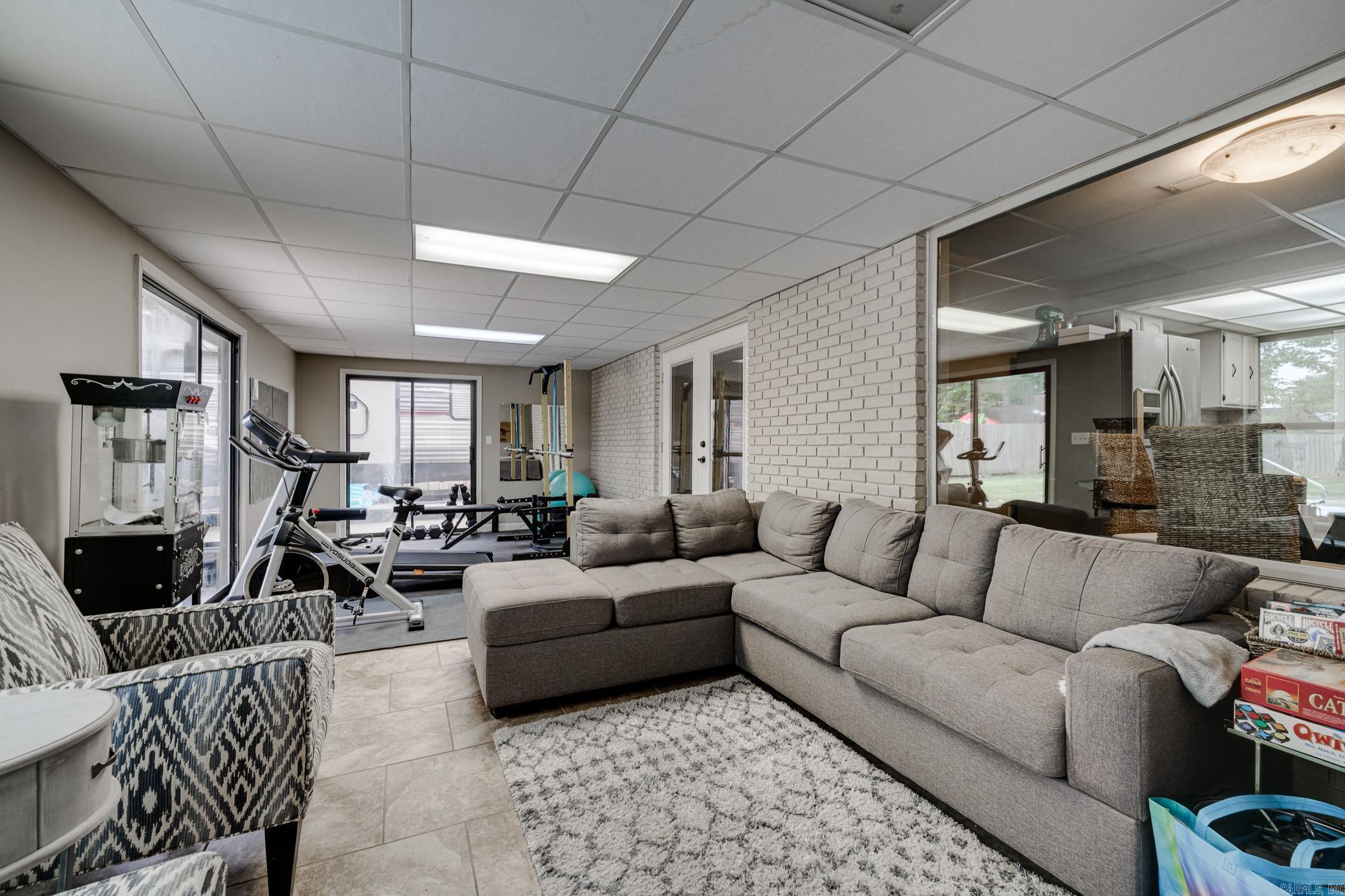 WEST GATE - Residential