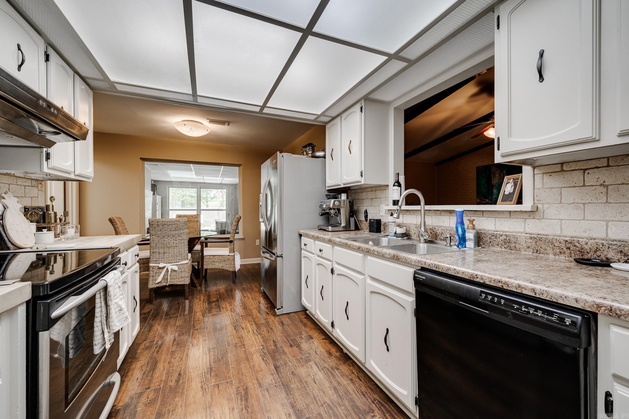 WEST GATE - Residential