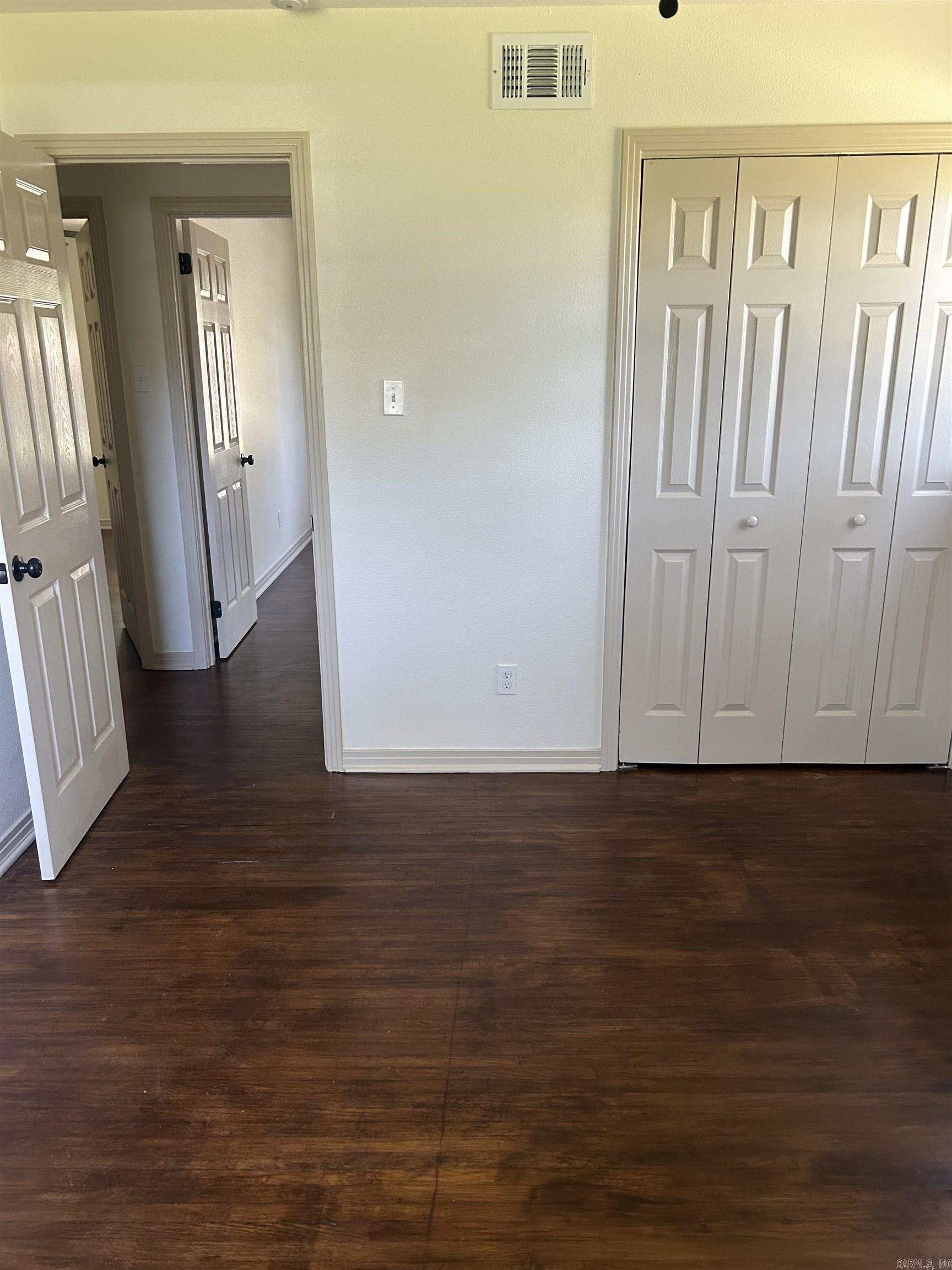 TWIN LAKES - Residential