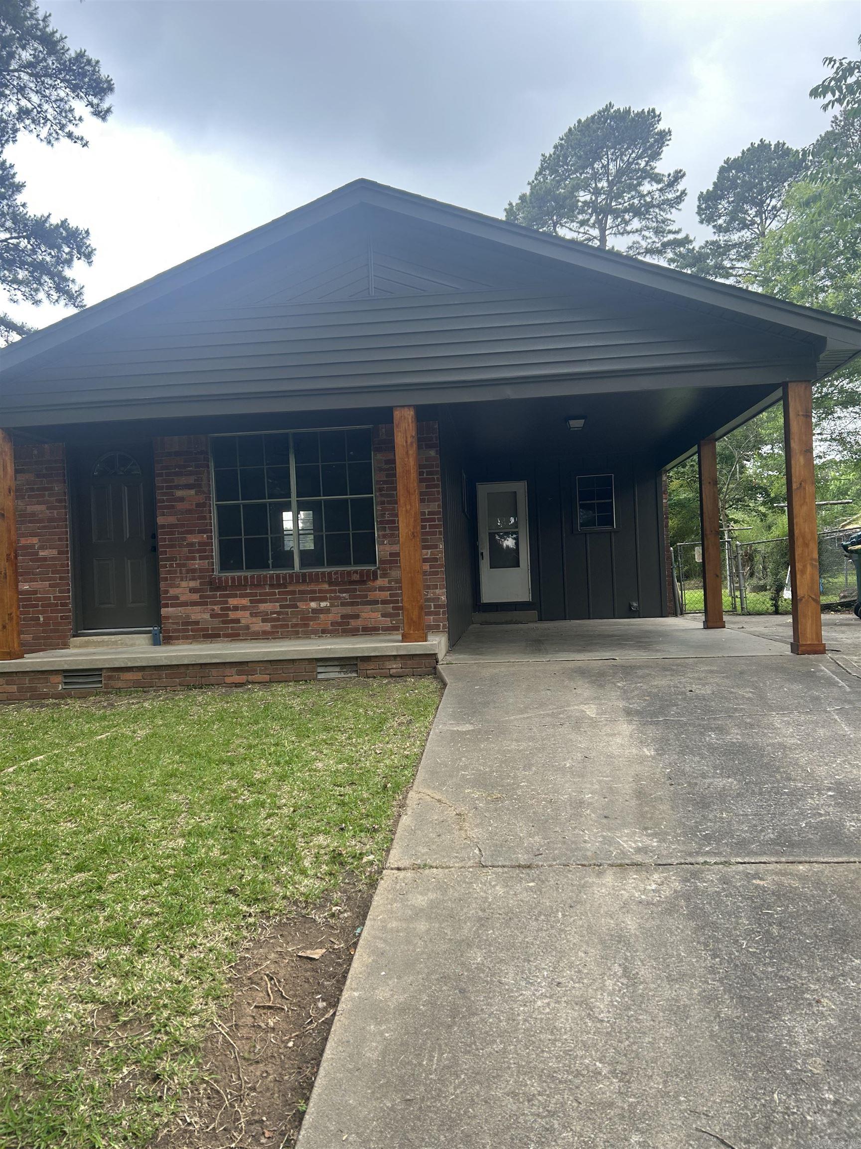 TWIN LAKES - Residential