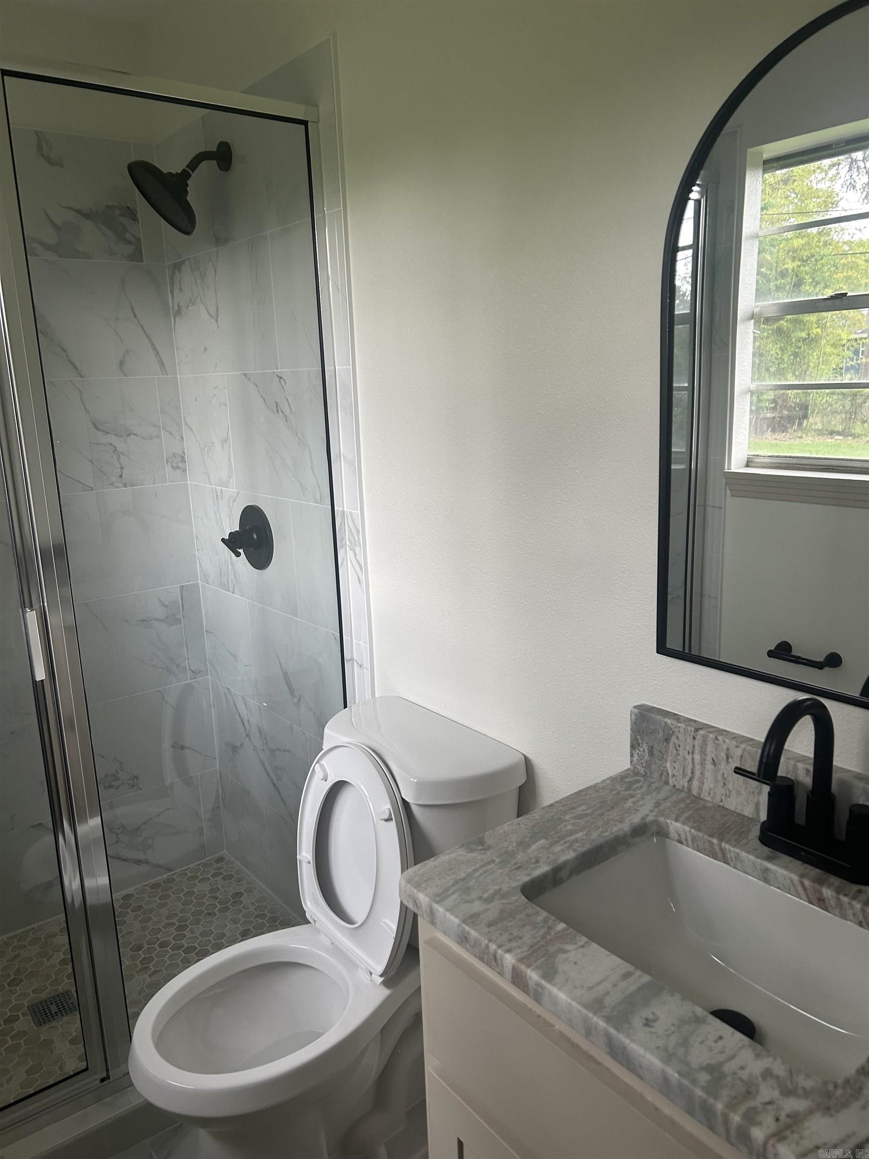 TWIN LAKES - Residential