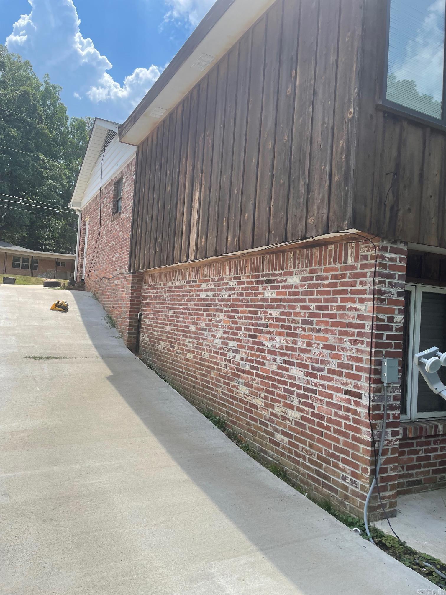 nil - Residential Lease