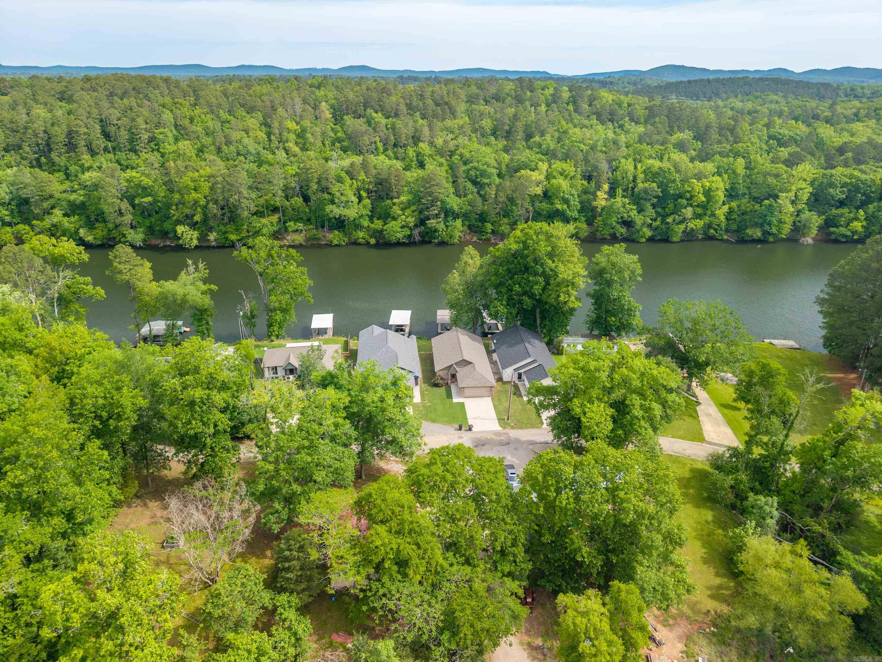 CHEROKEE BEACH LAKE ESTATES - Residential