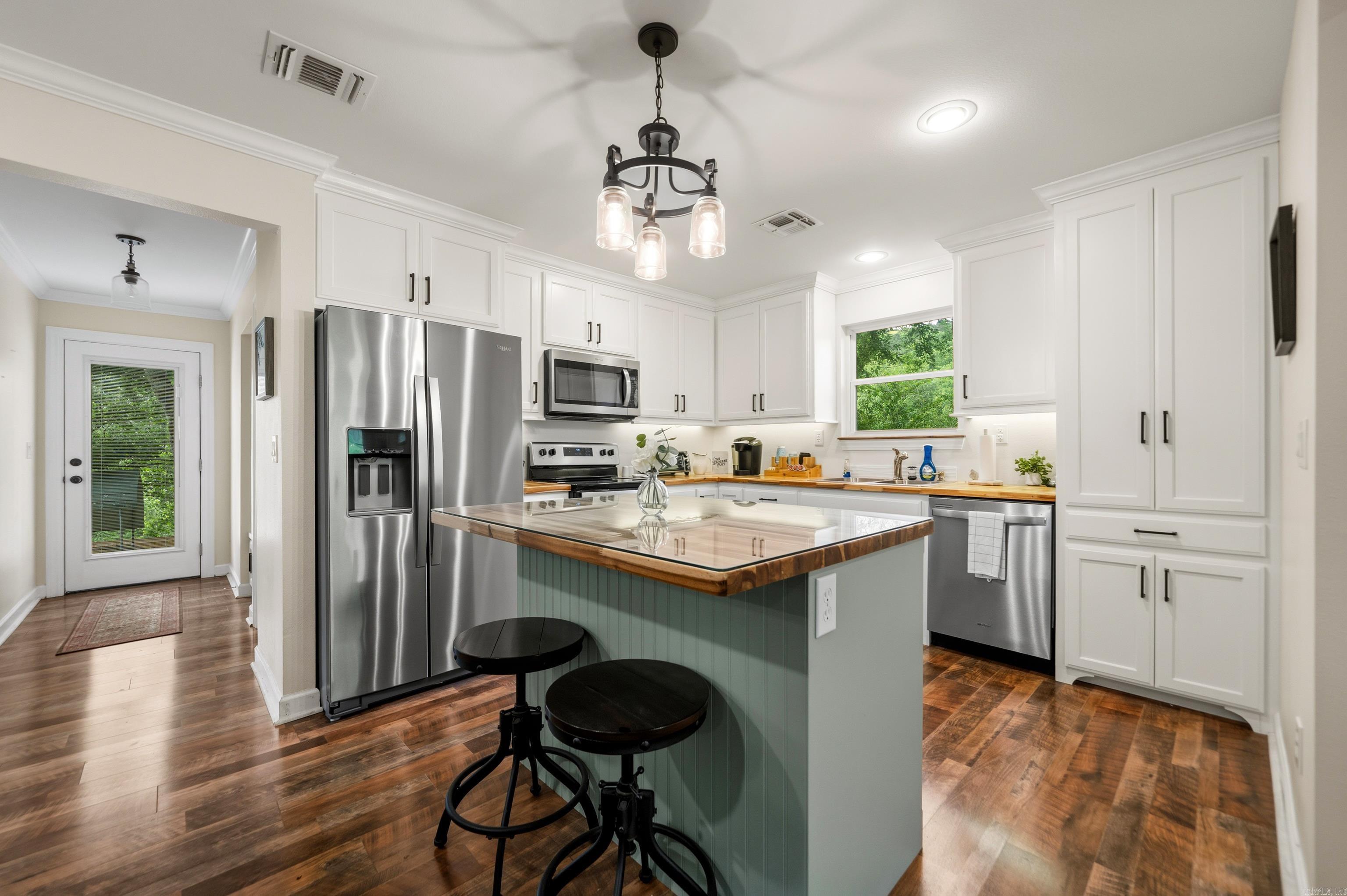 CHEROKEE BEACH LAKE ESTATES - Residential