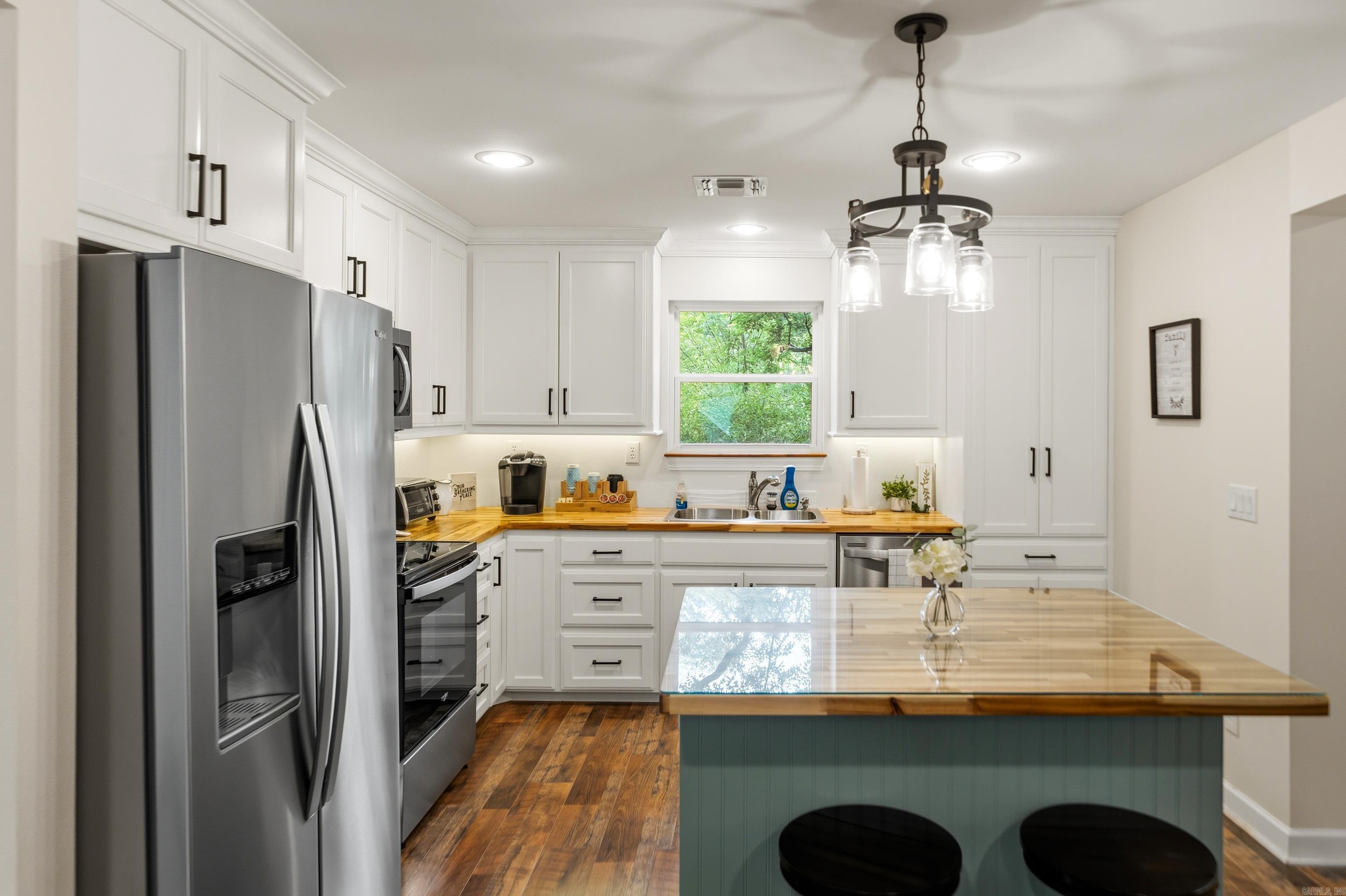CHEROKEE BEACH LAKE ESTATES - Residential