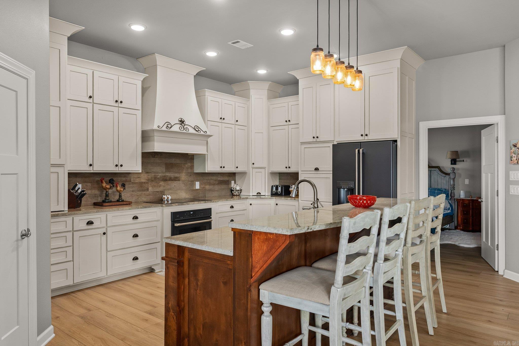 LONSDALE - CITY - Residential