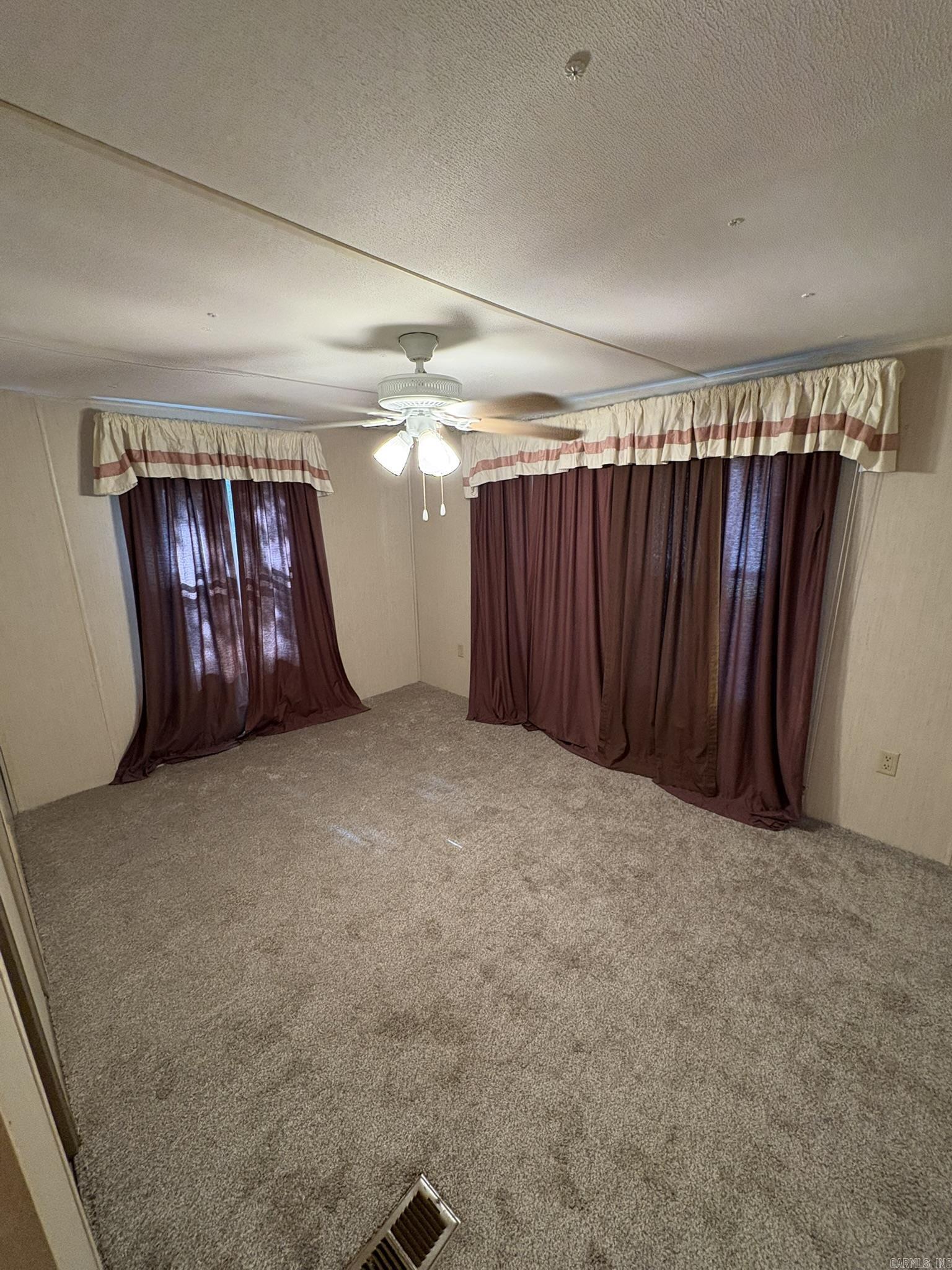 RED RIVER VALLEY - RIVER - Residential