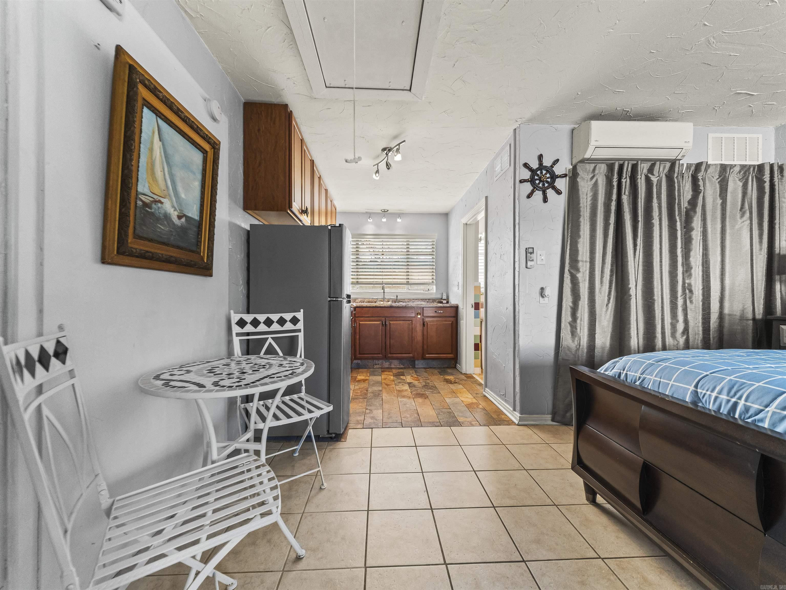 LAKELAND LODGE HPR - Residential