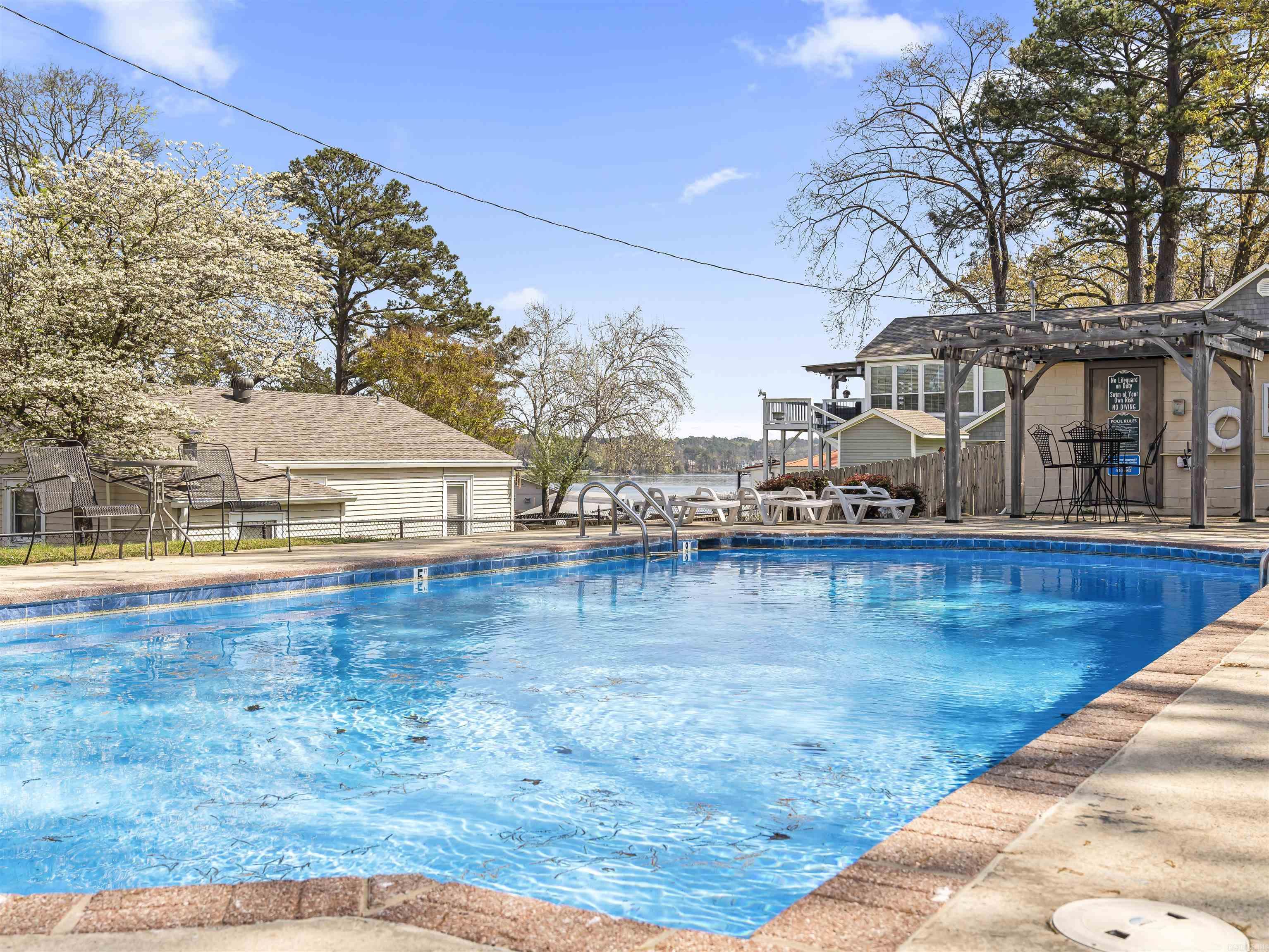 LAKELAND LODGE HPR - Residential