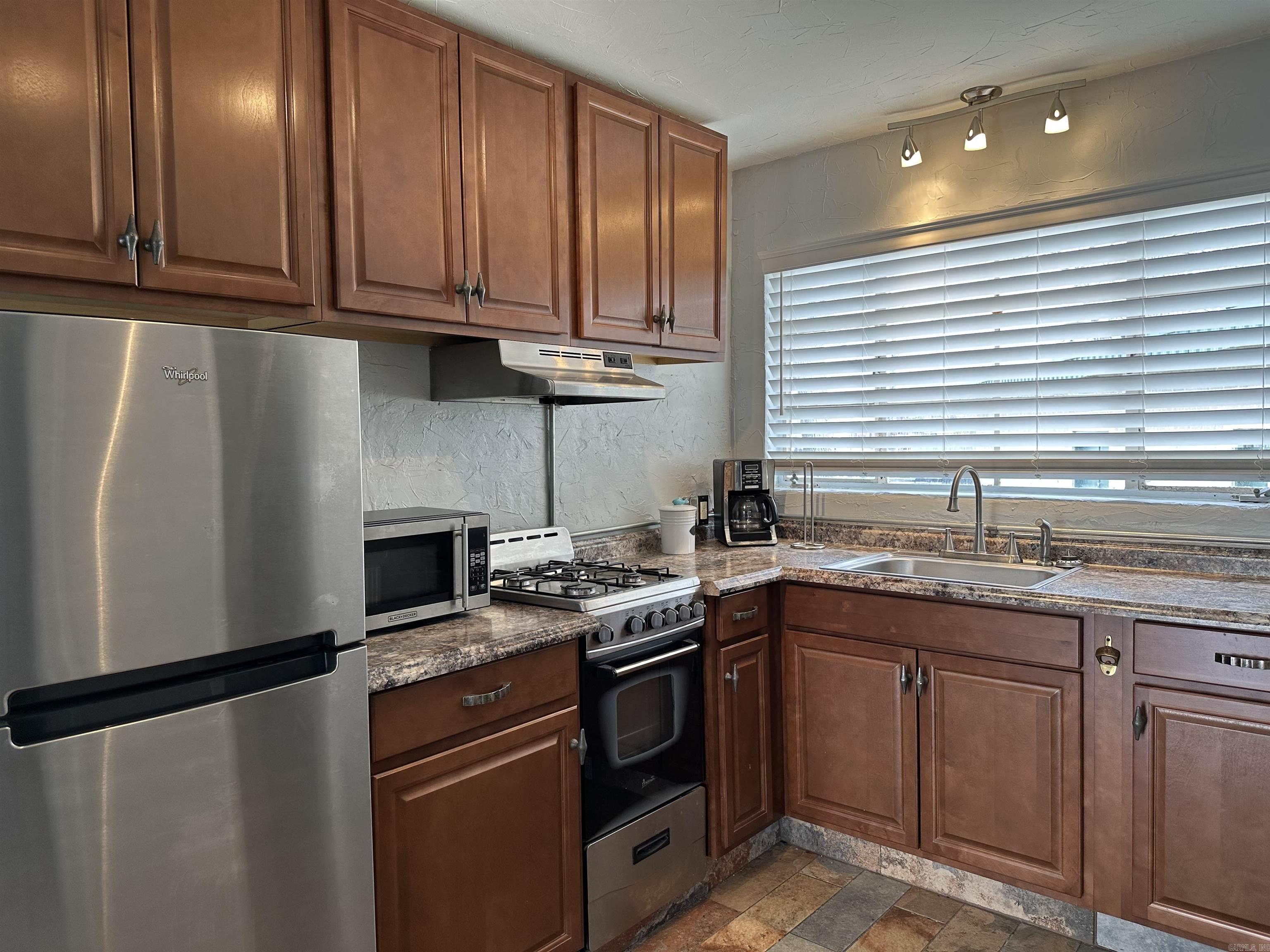 LAKELAND LODGE HPR - Residential