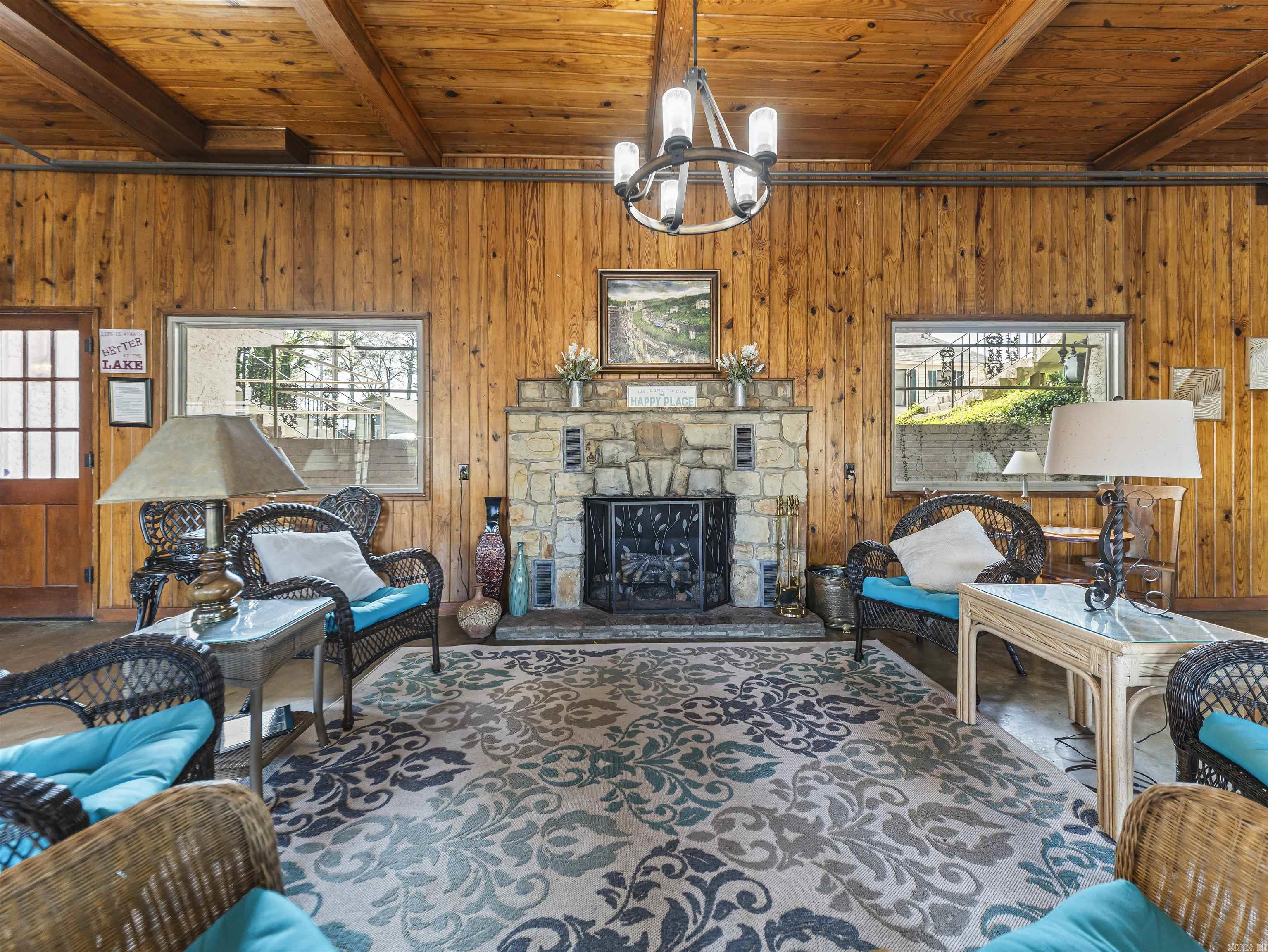 LAKELAND LODGE HPR - Residential