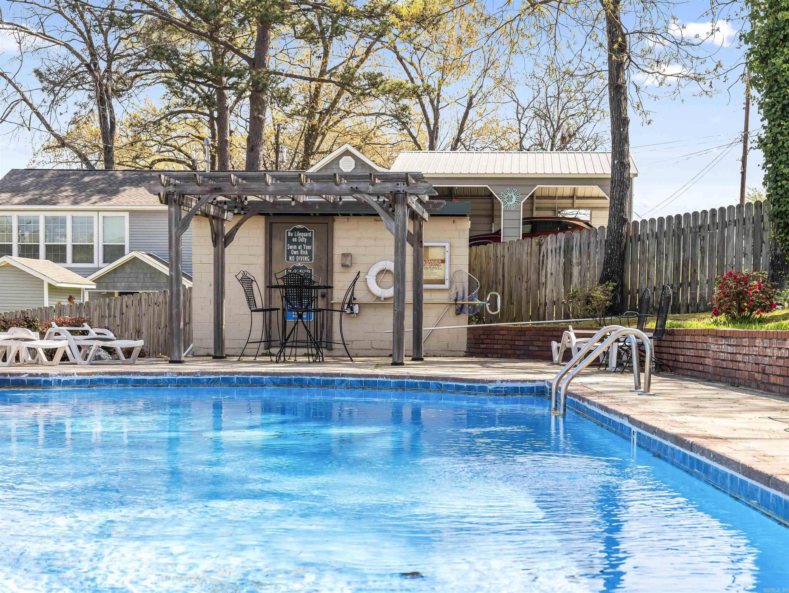 LAKELAND LODGE HPR - Residential