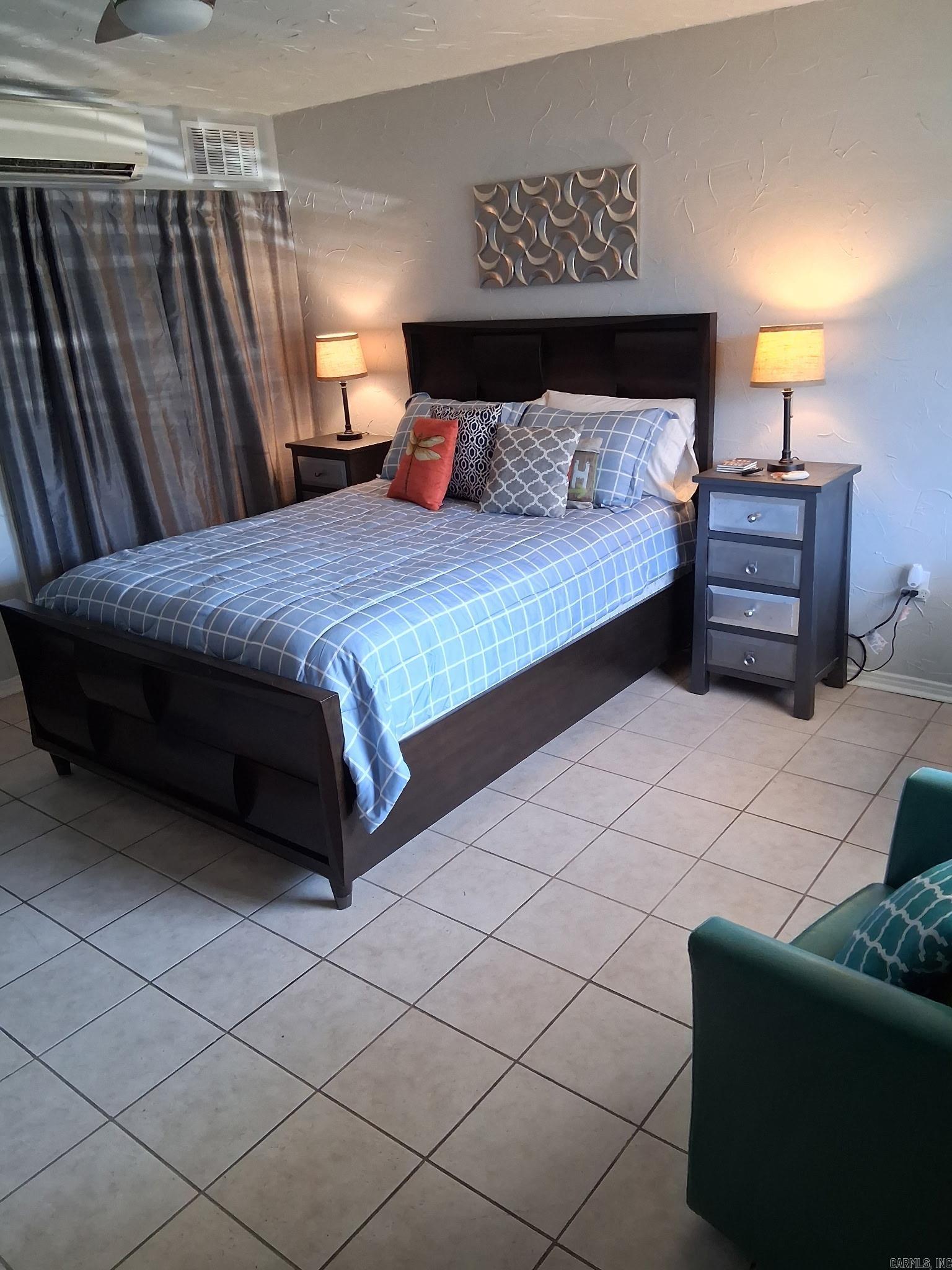 LAKELAND LODGE HPR - Residential