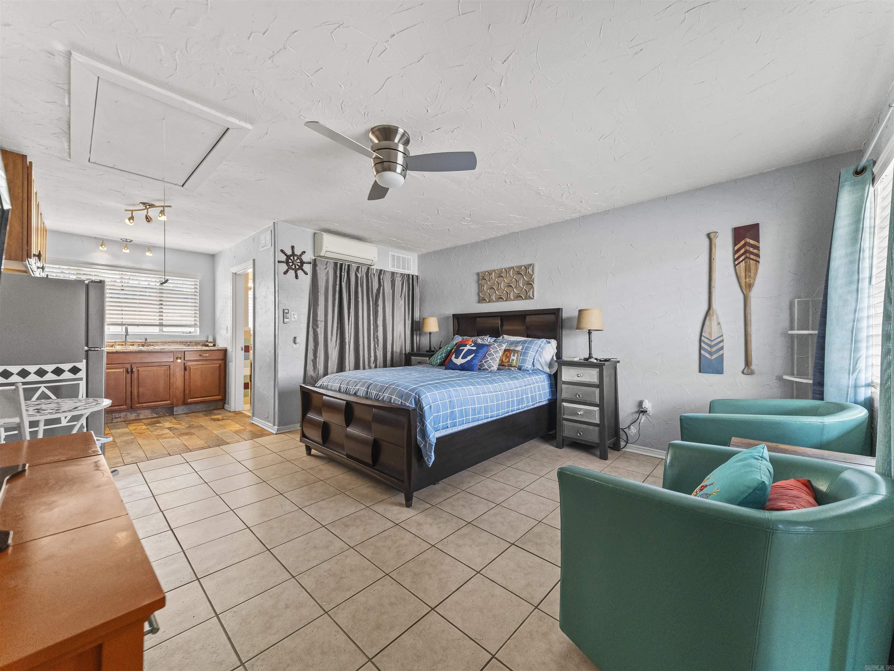 LAKELAND LODGE HPR - Residential